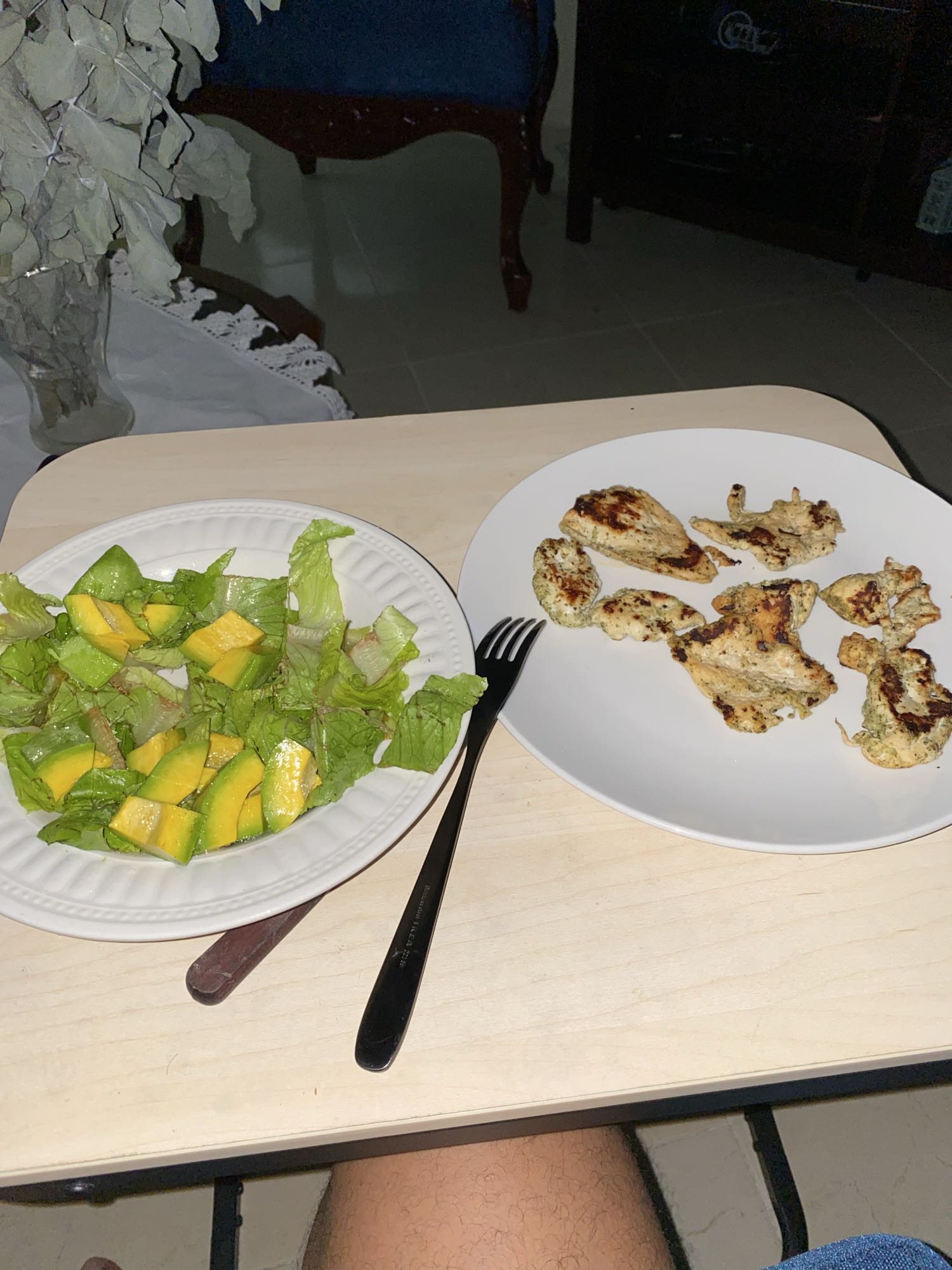 Pollo con ensalada