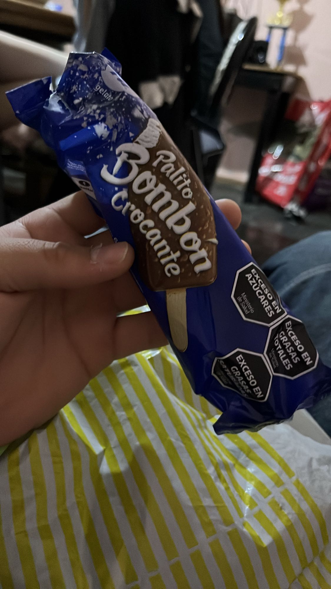 Palito bombón crocante