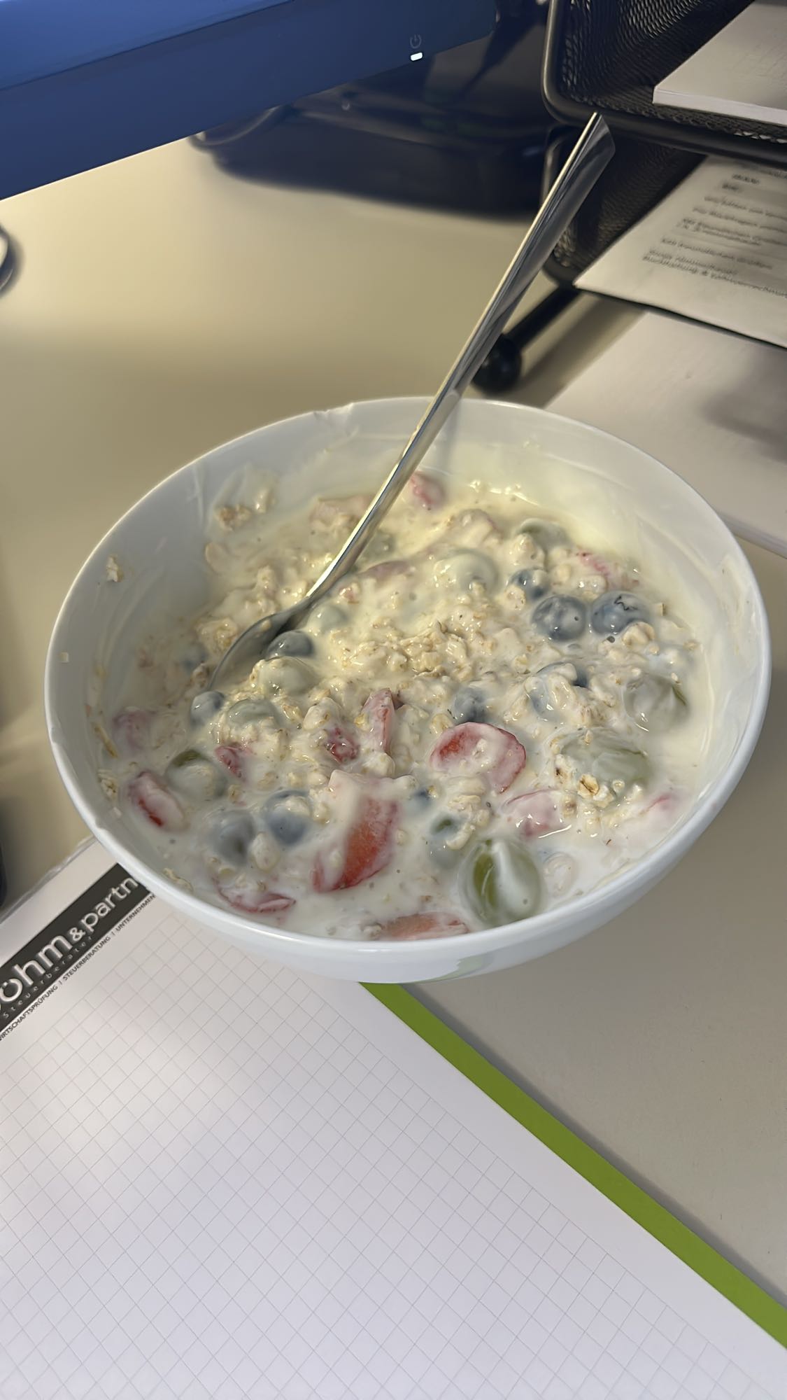 Joghurt Müsli mit Obst