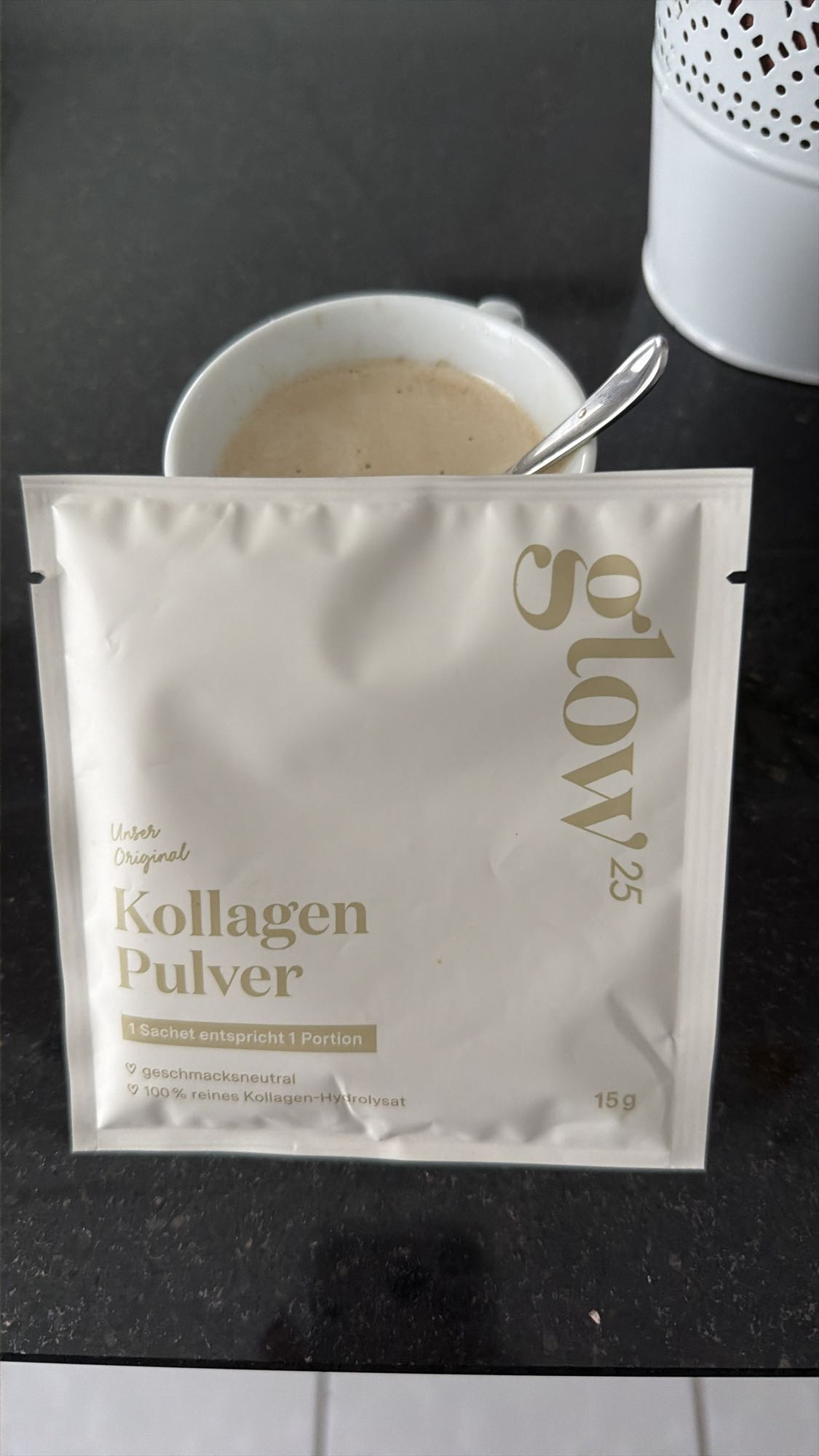 Kaffee mit Kollagenpulver