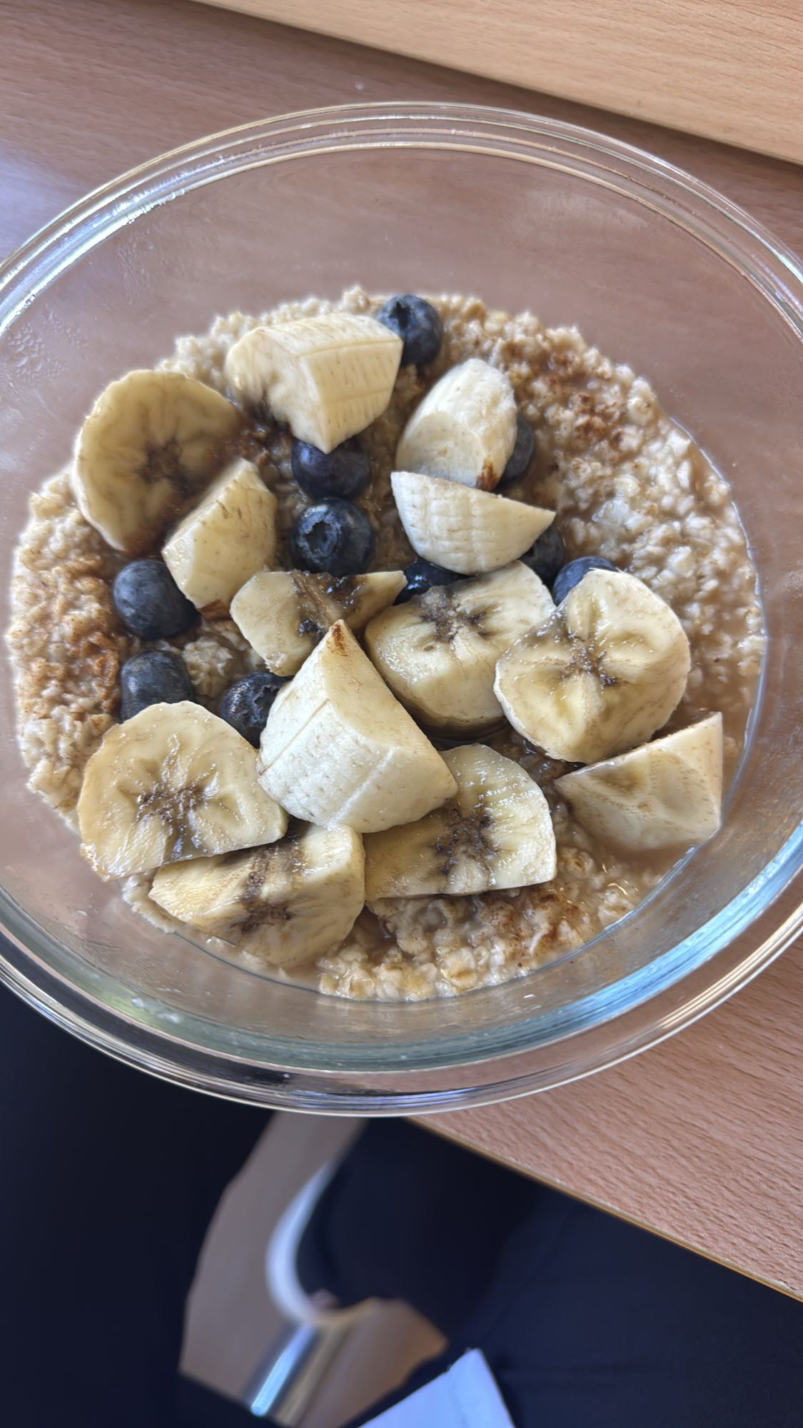 Havermout met banaan en bosbes