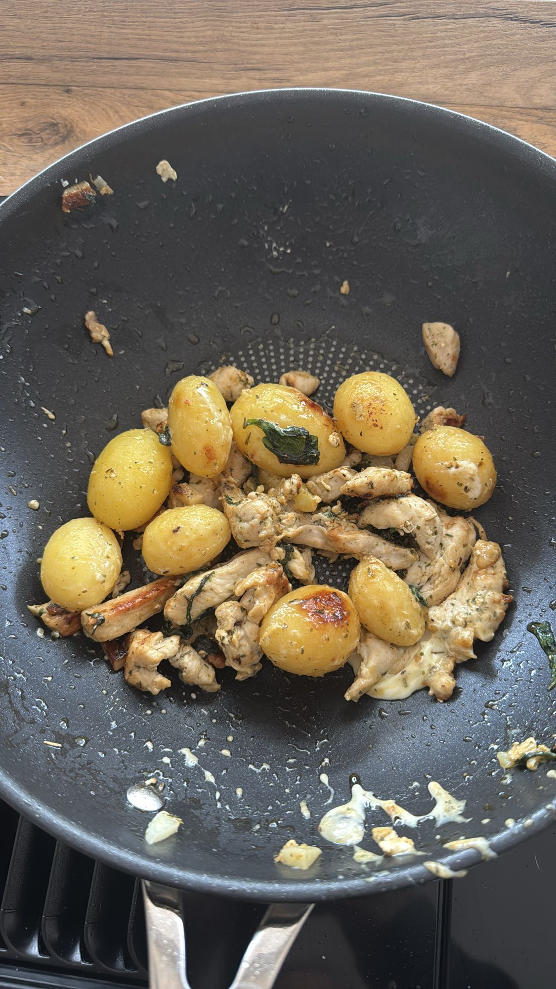 Hähnchen mit Bratkartoffeln