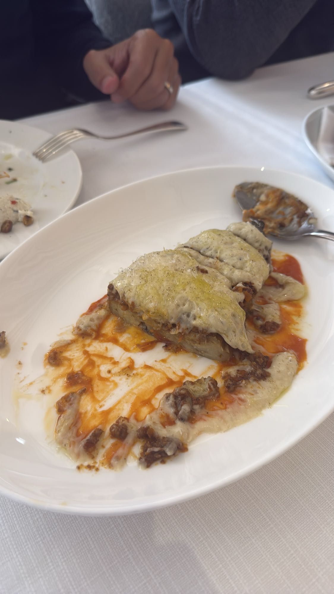 berenjena con carne y queso