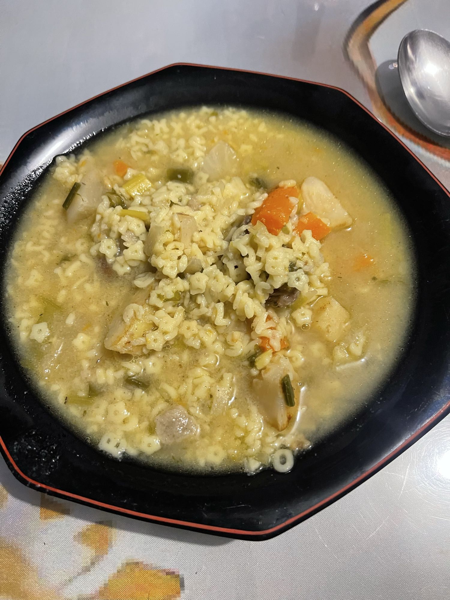 Soupe de pâtes aux légumes