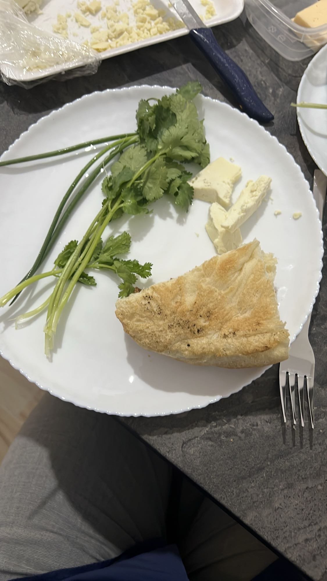 հաց պանիր կանաչիով