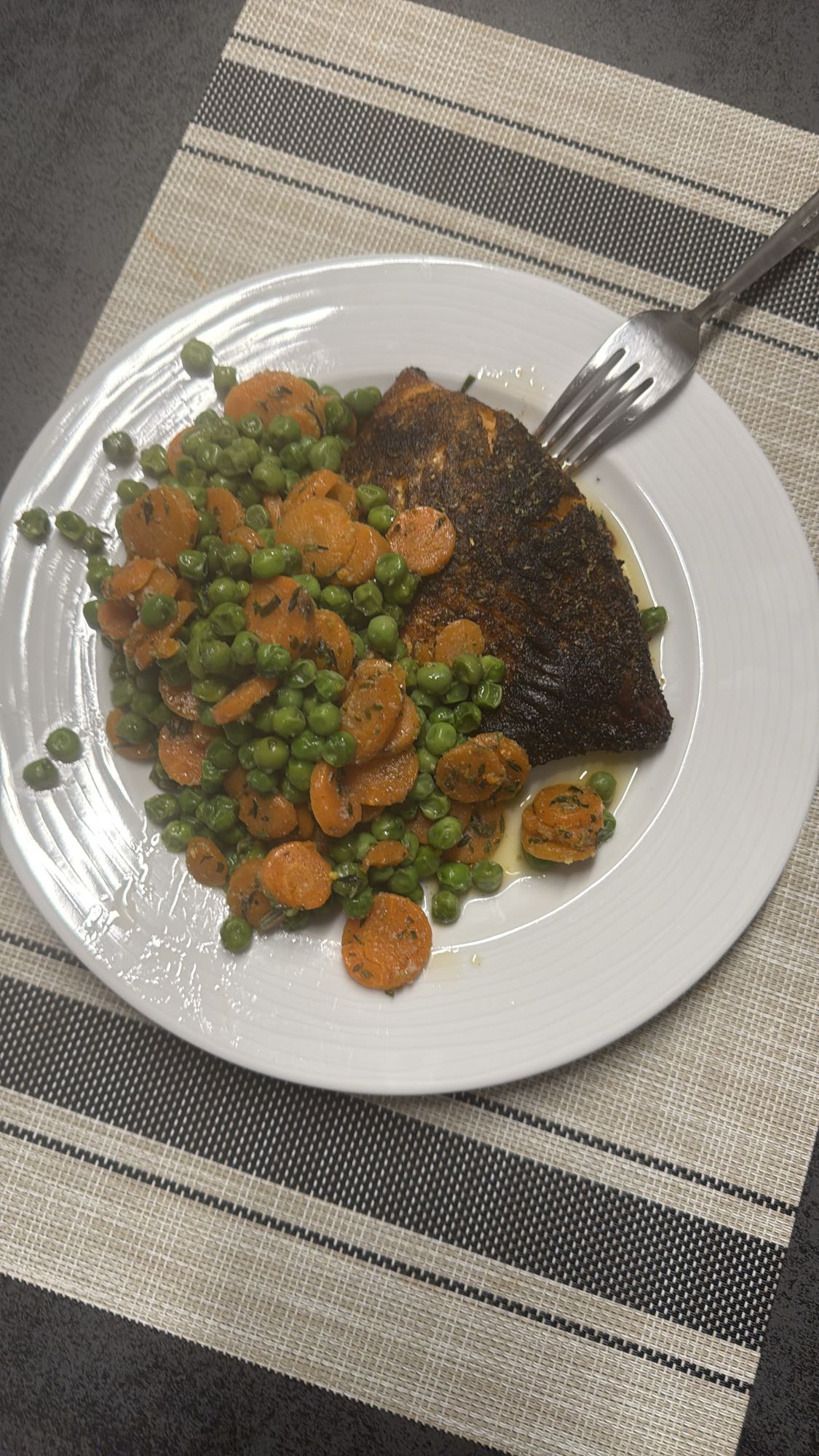 Gegrilde zalm met groenten