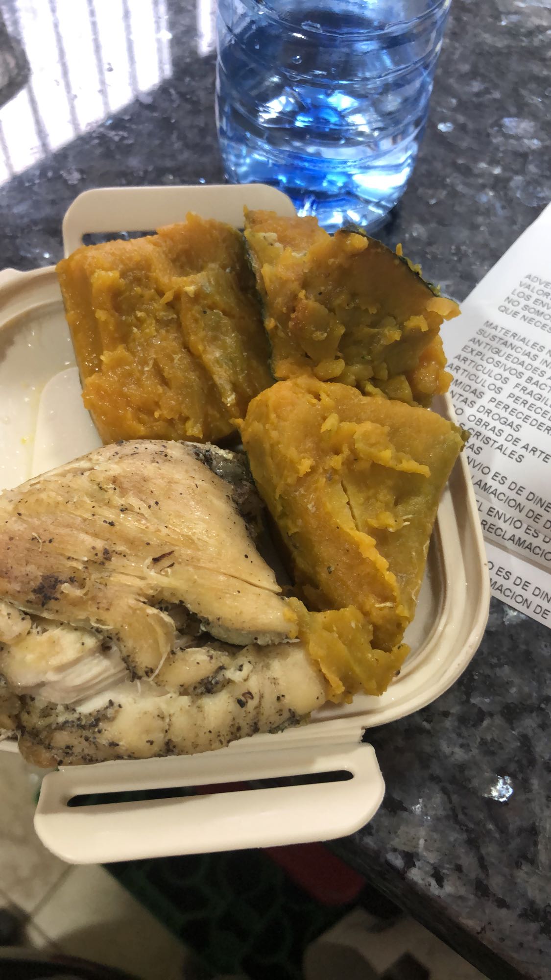 Pedazo de calabaza y mulo de pollo