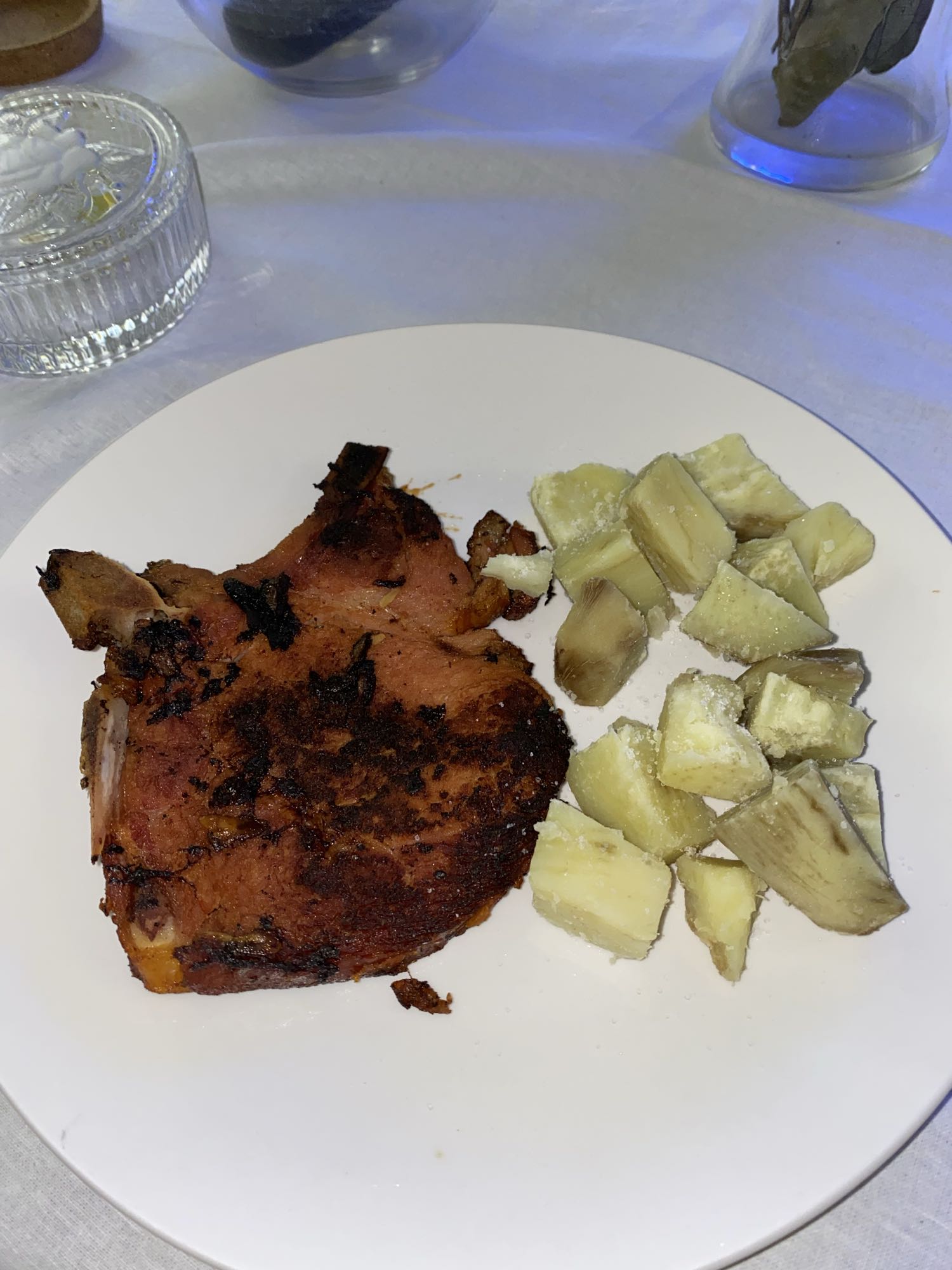 Chuleta con batata hervida