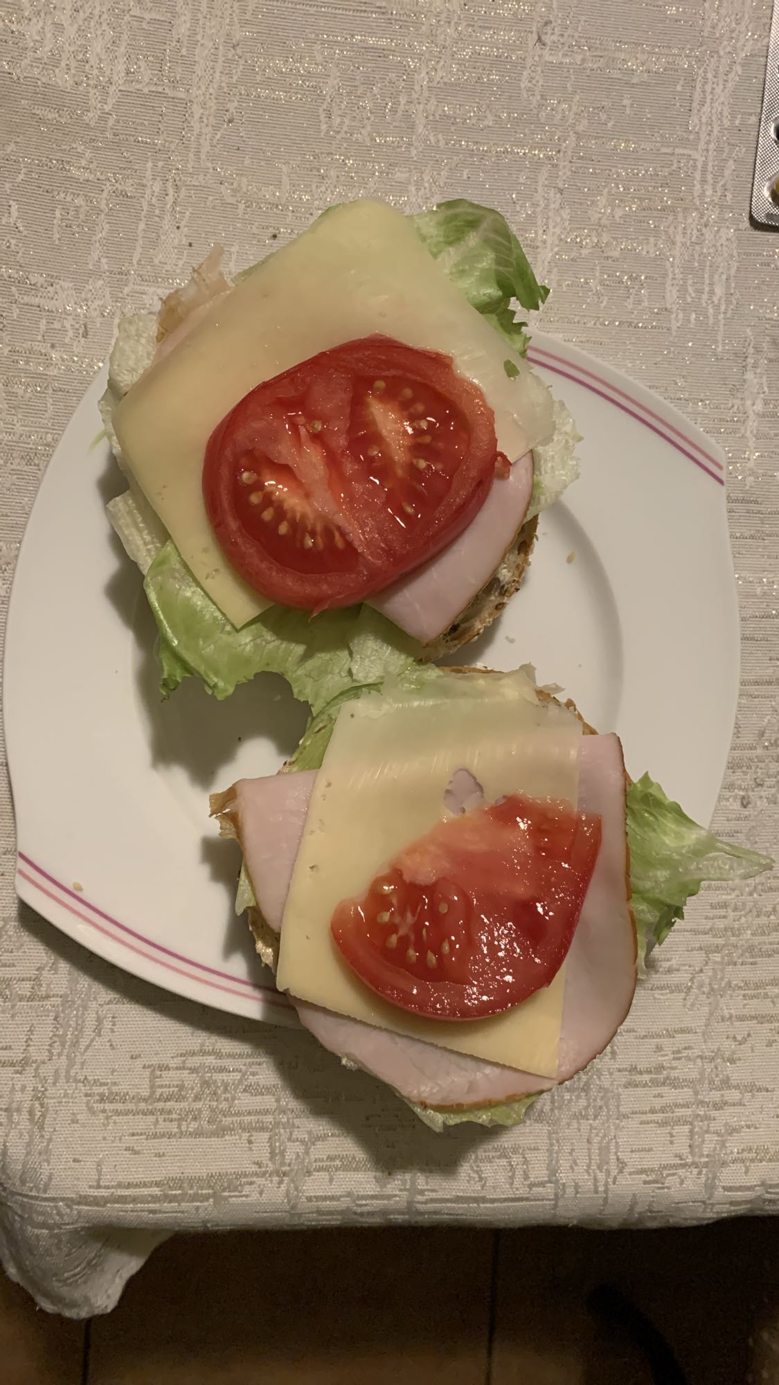 kanapki z szynką i serem