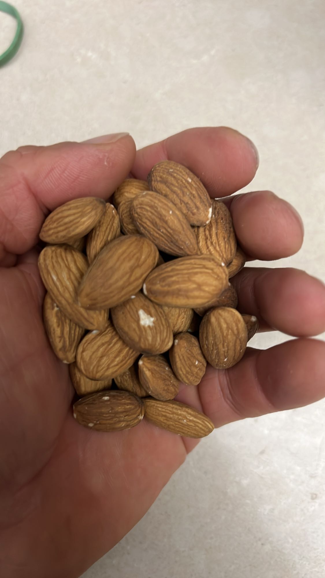 Badem atıştırmalık