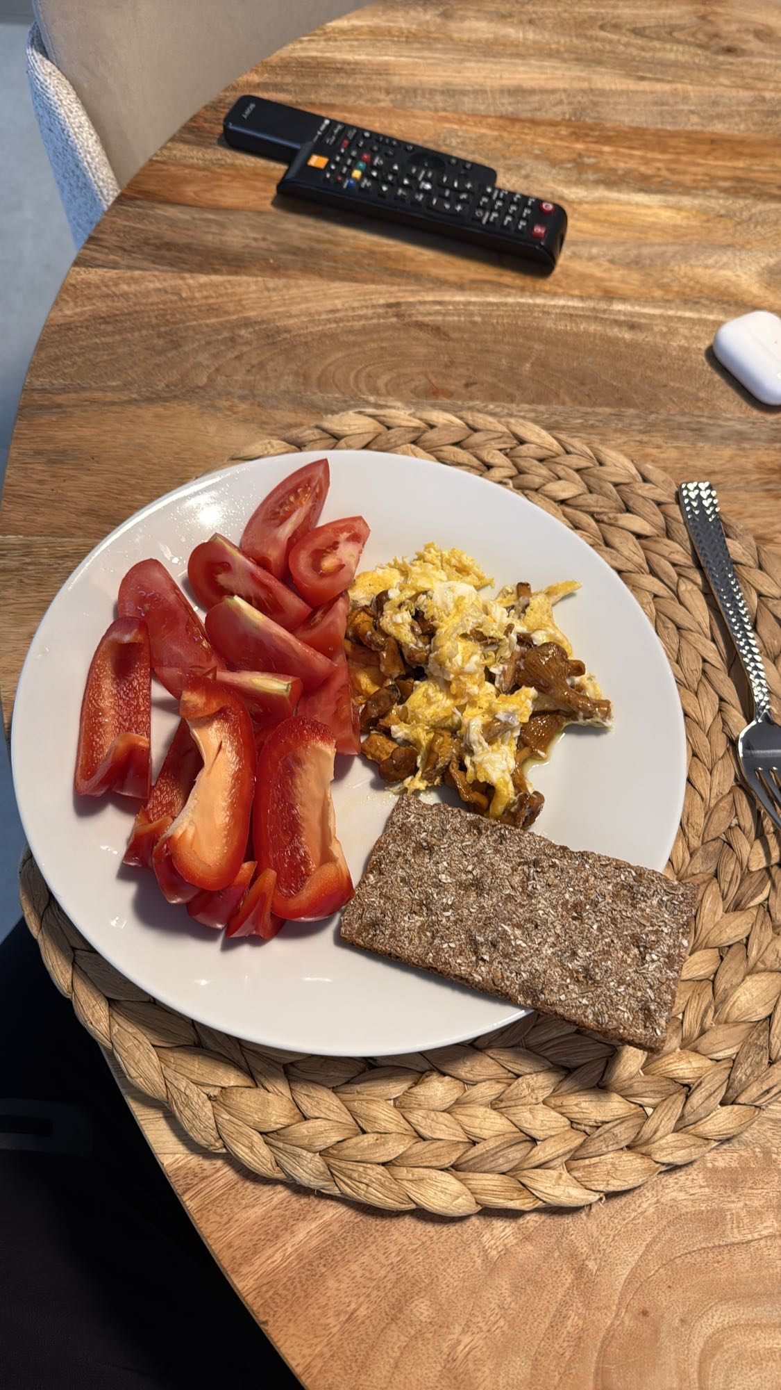 Jajecznica z warzywami