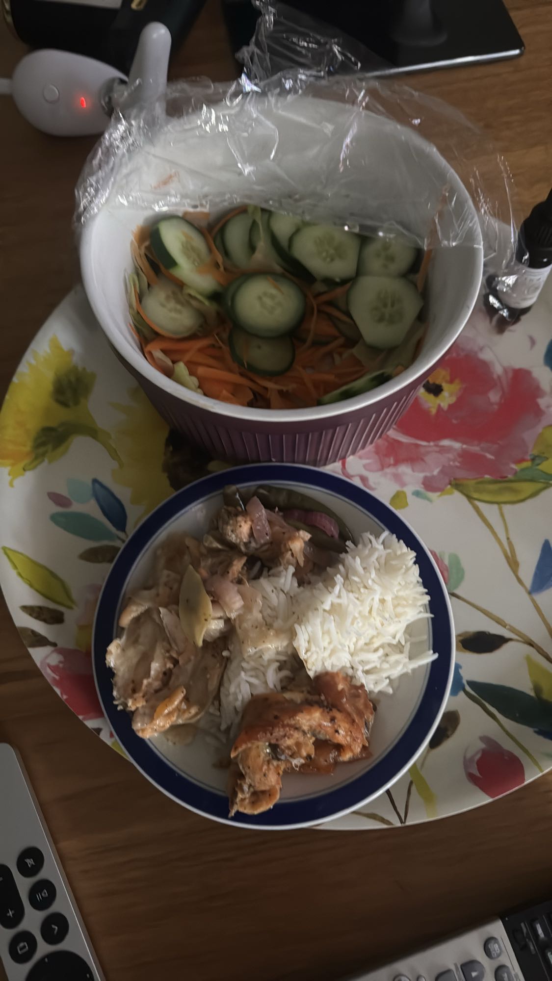 Kyckling med ris och sallad