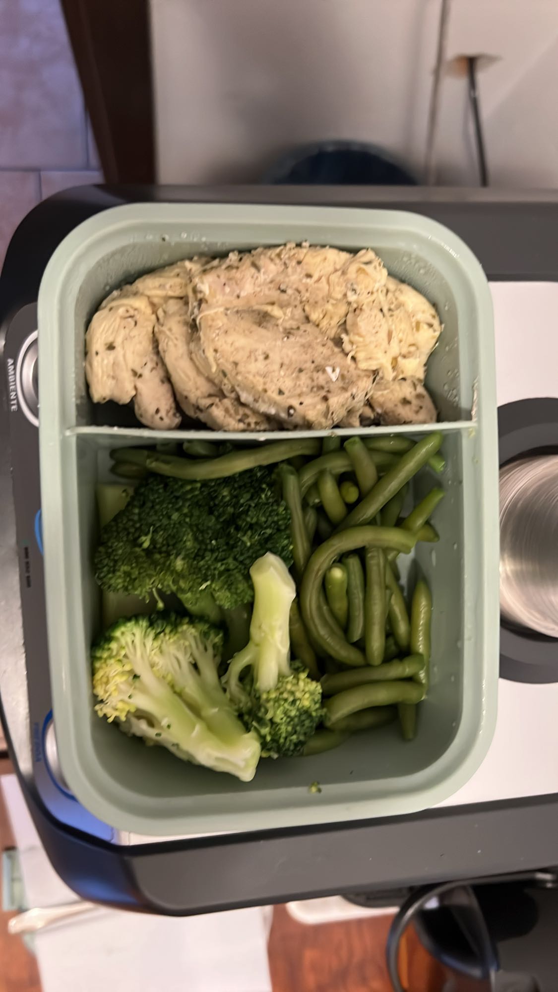 Chicken with Broccoli & Beans