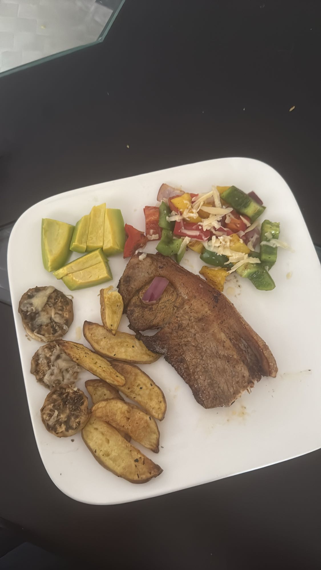 Plato mixto con carne y verduras