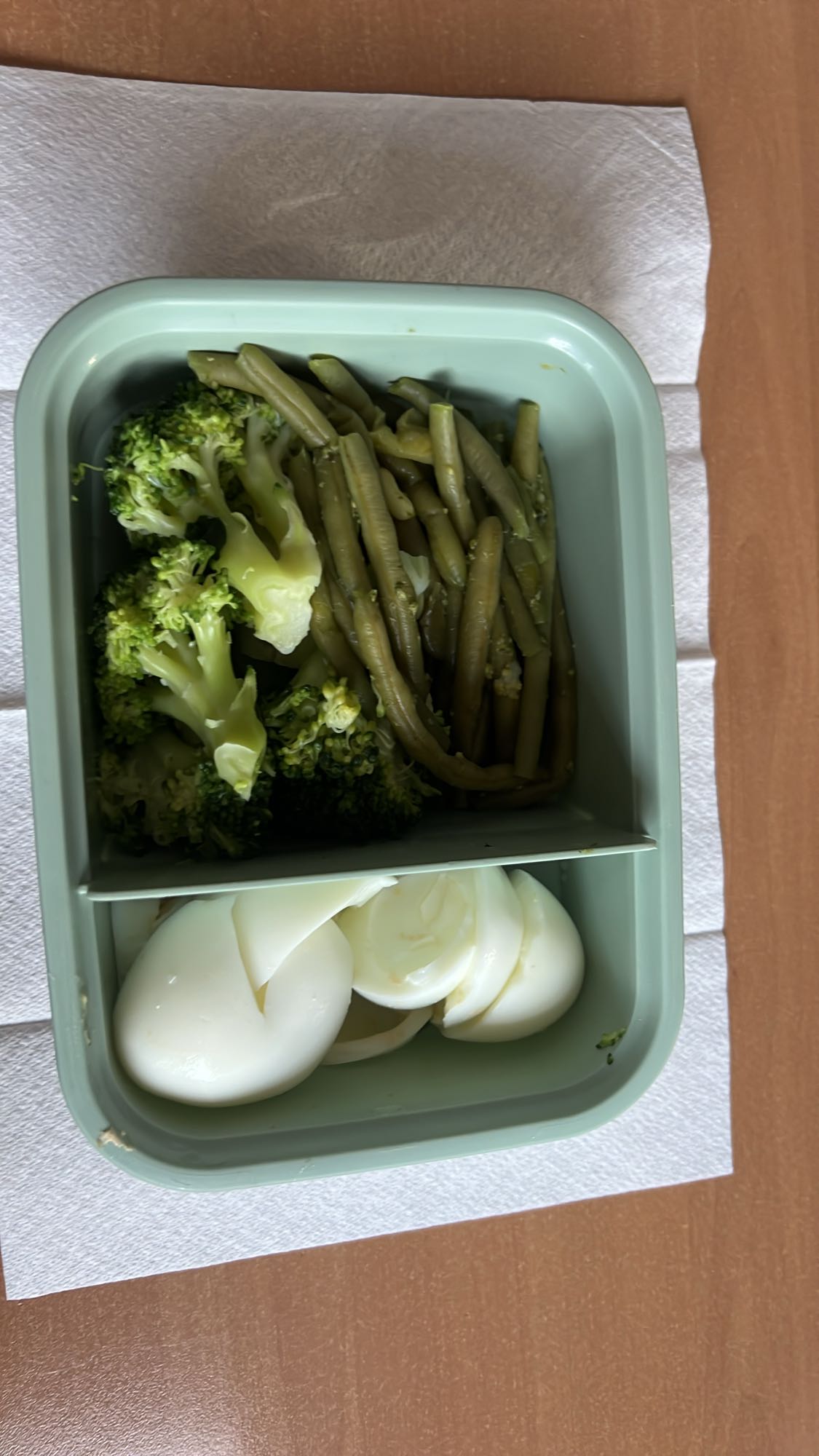 Yumurta ve Sebze Kutusu