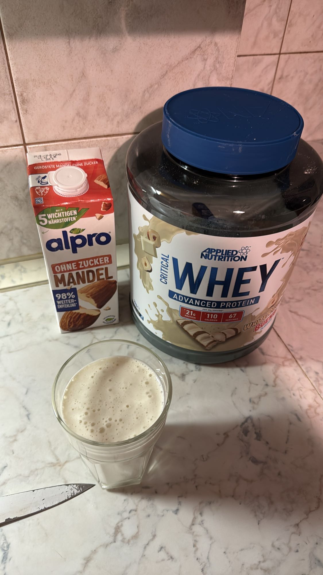 Whey Protein Almond Shake