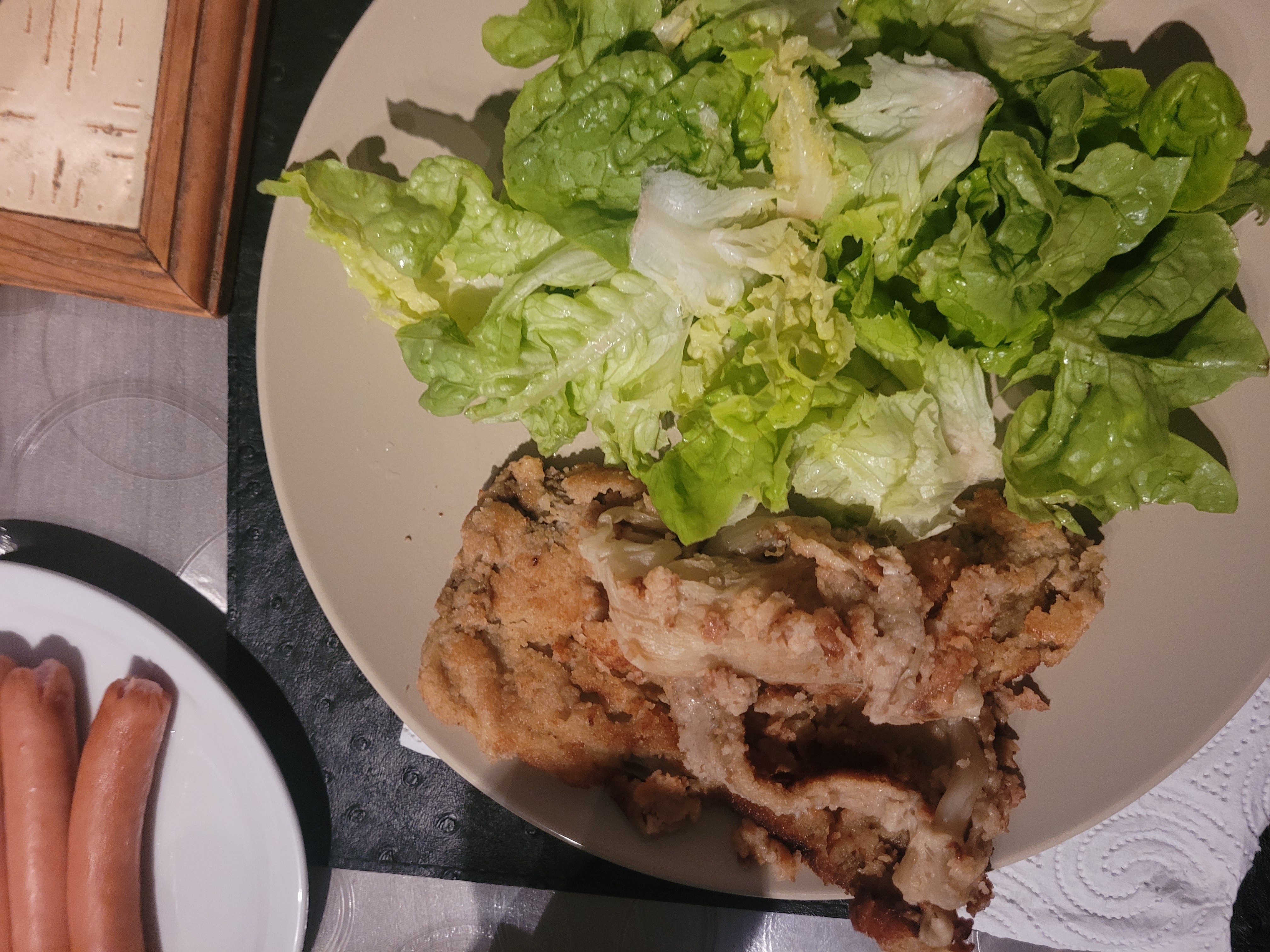 Salade et champignons frits