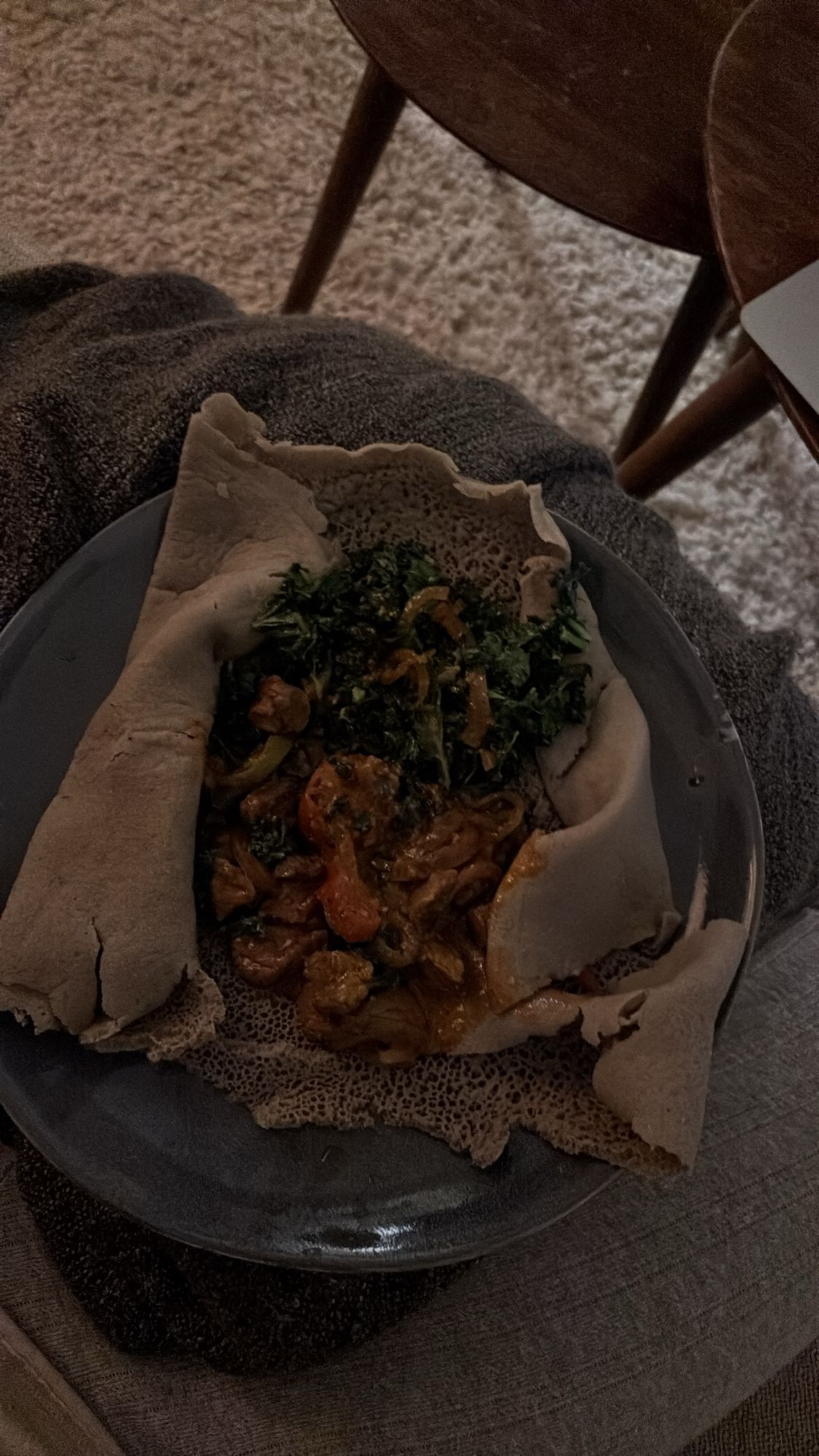 Injera med grönsaksgryta