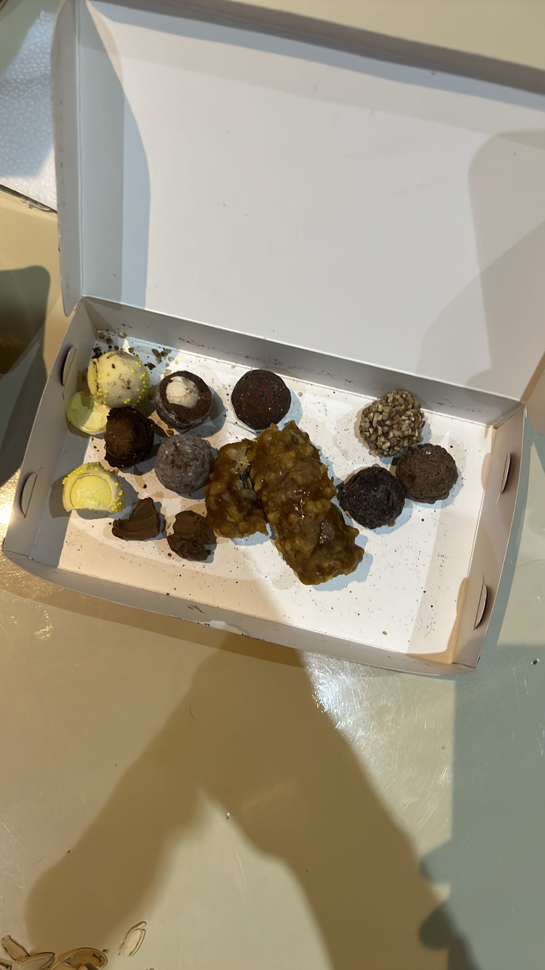 Çikolata ve Pralin Kutusu