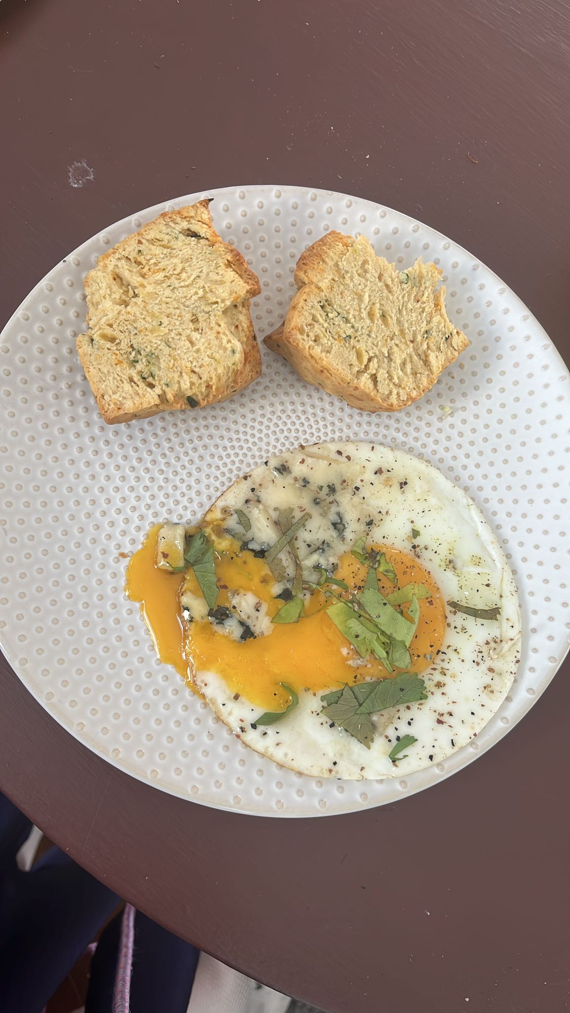 Oeuf et muffins salés