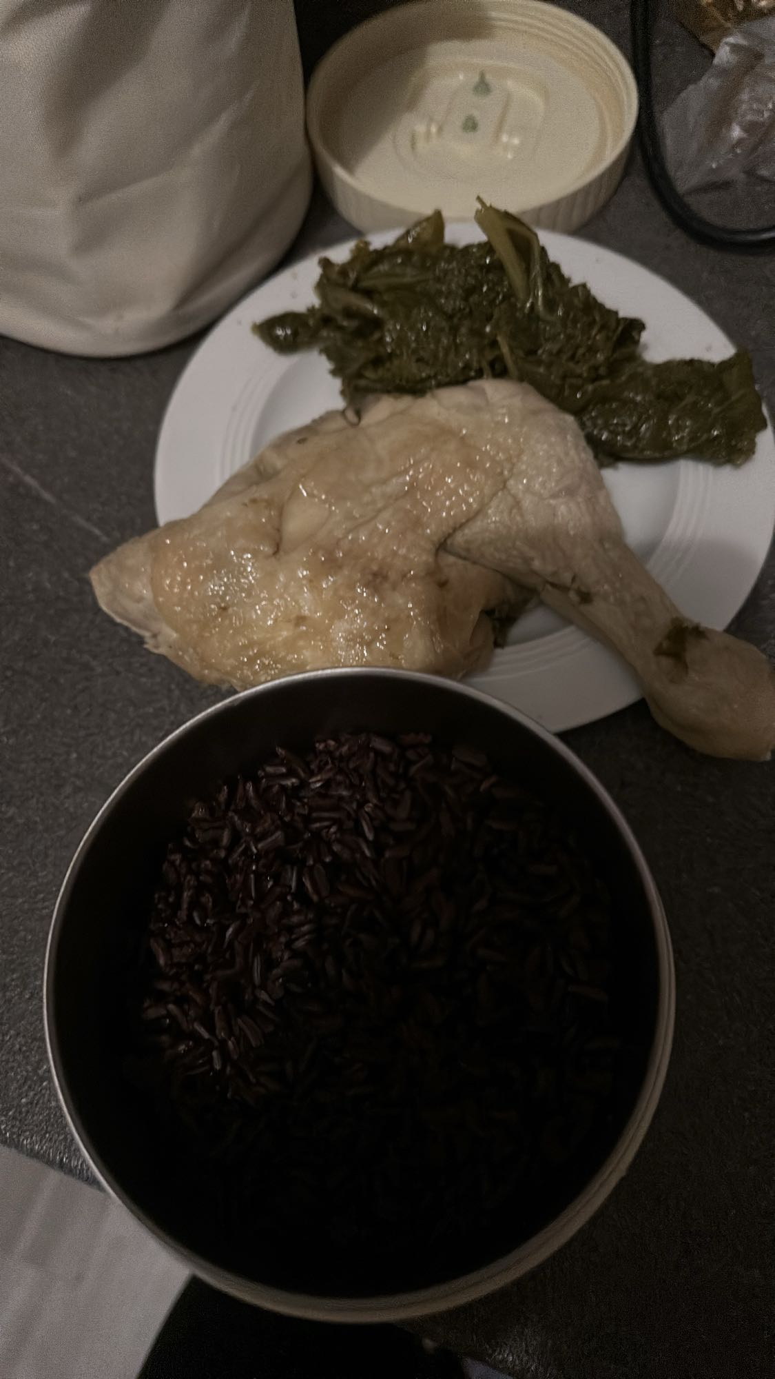 Ayam, nasi hitam & sayur