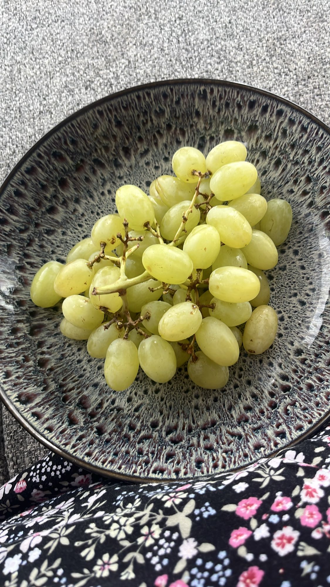 Struguri verzi proaspeți