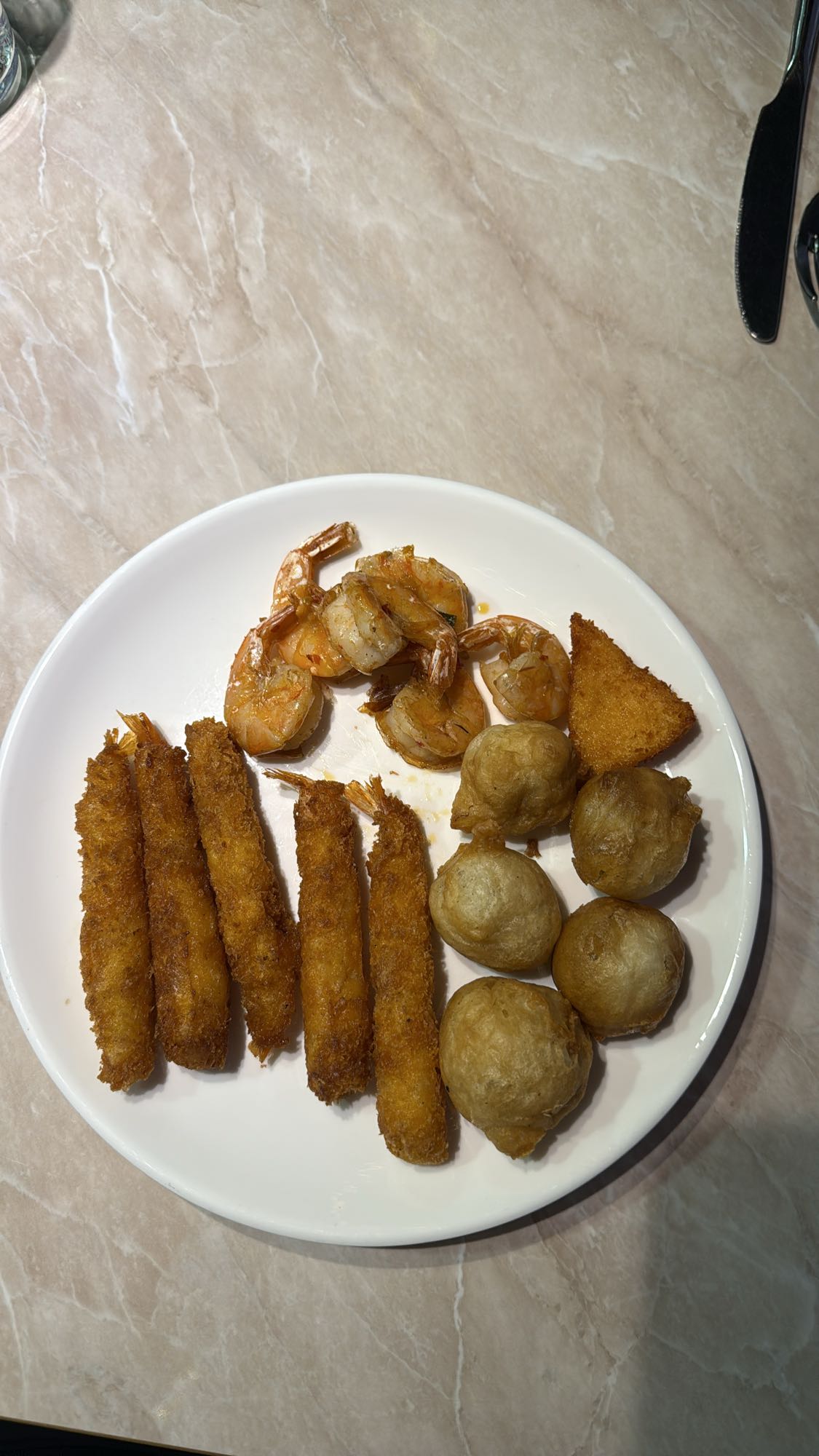 platou prăjit cu creveți