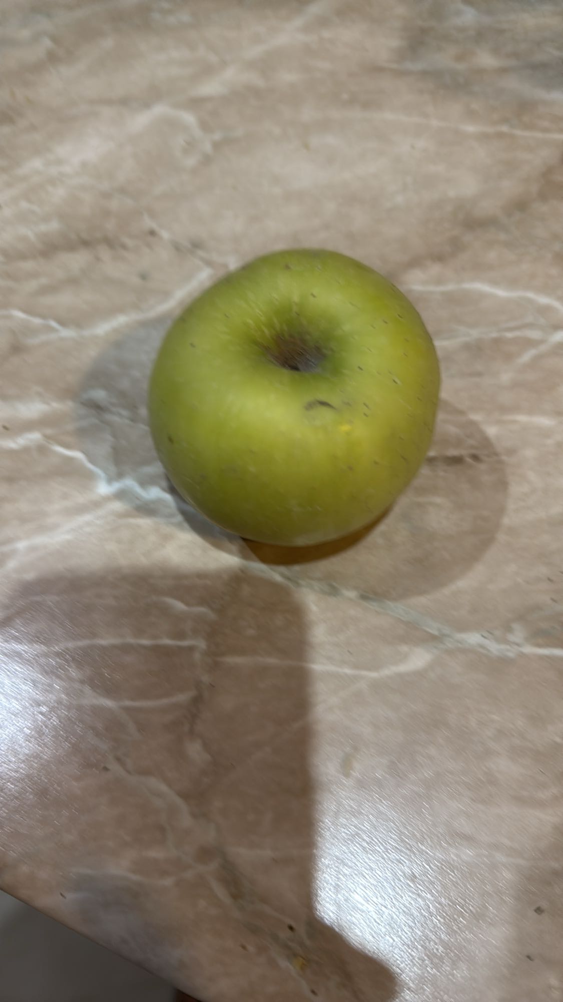 зелёное яблоко