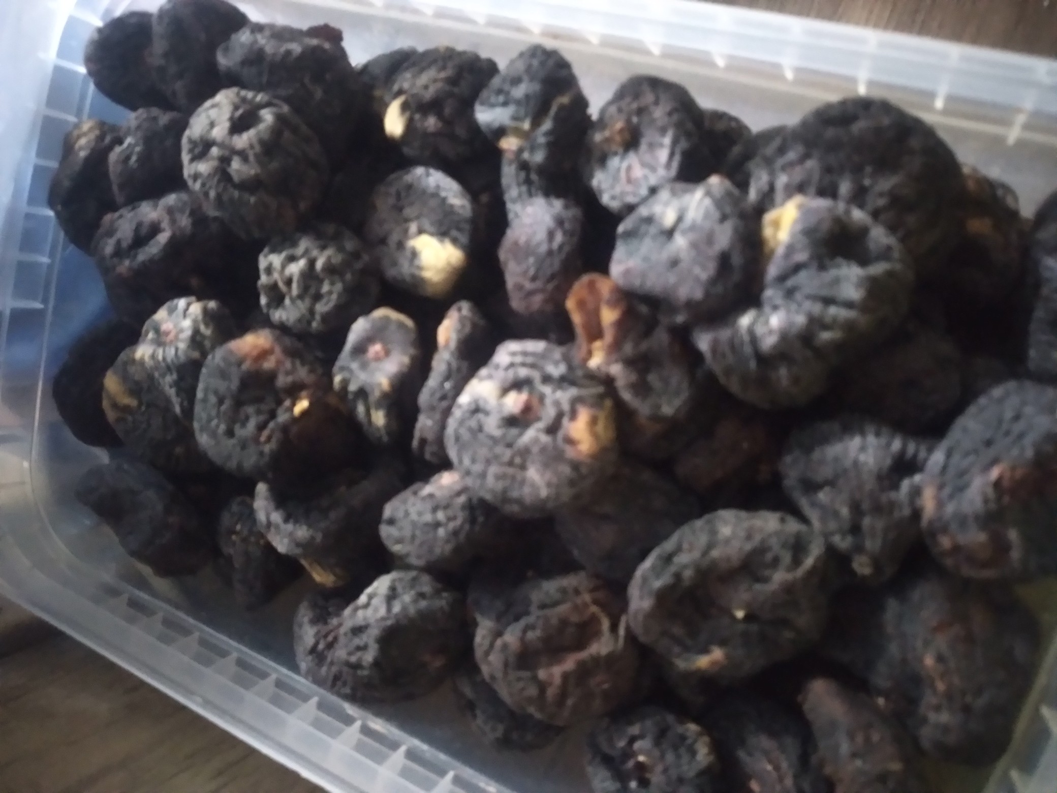 Dried prunes snack
