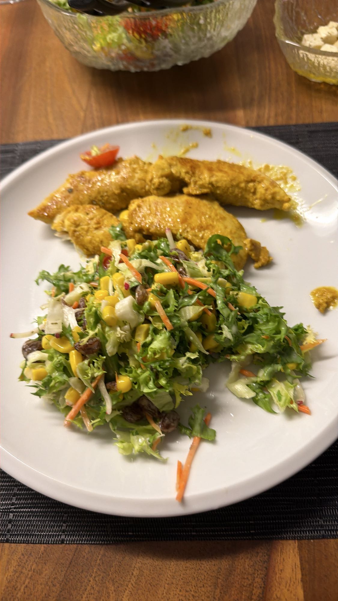 Kip met gemengde salade