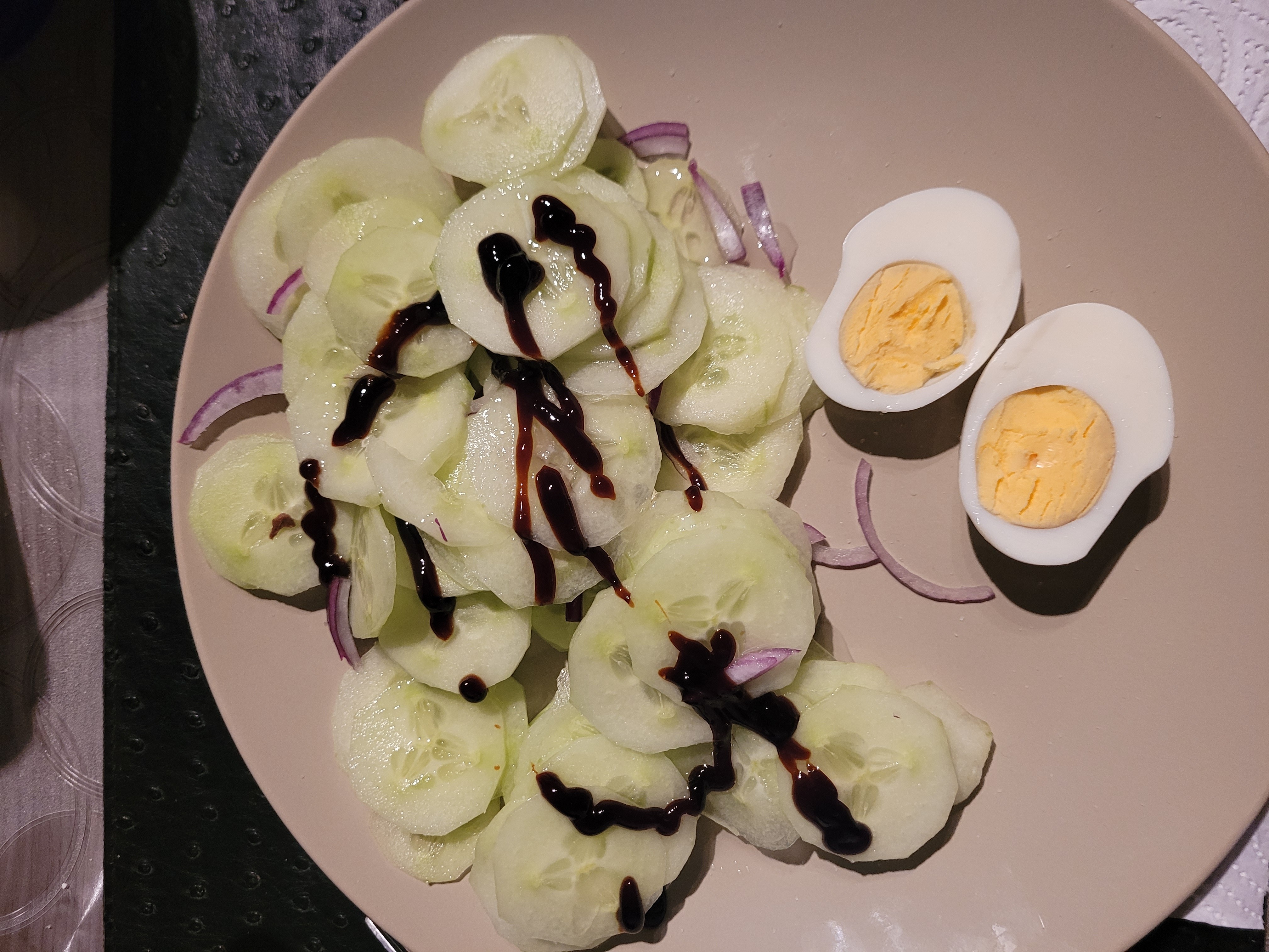 Salade œuf concombre