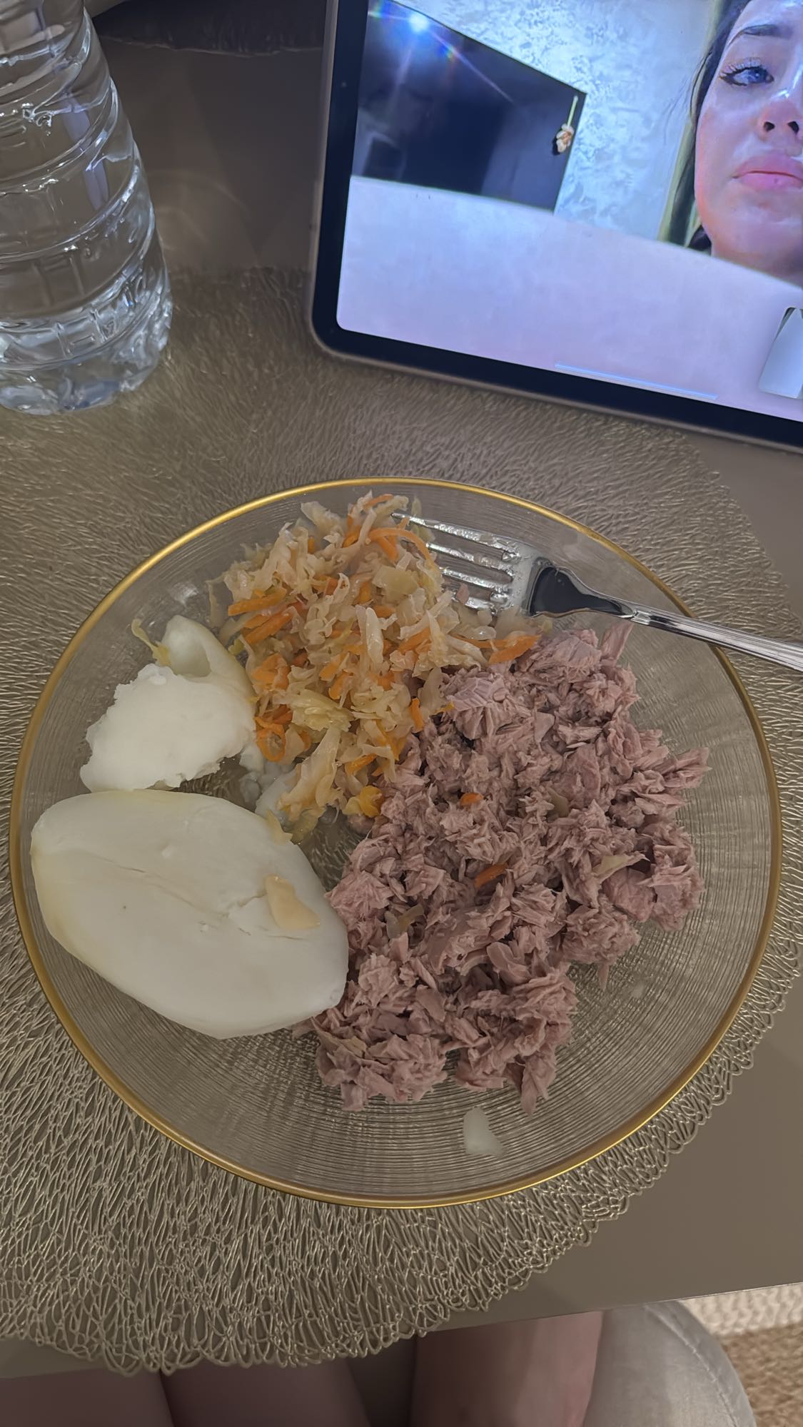 Тунец с капустой