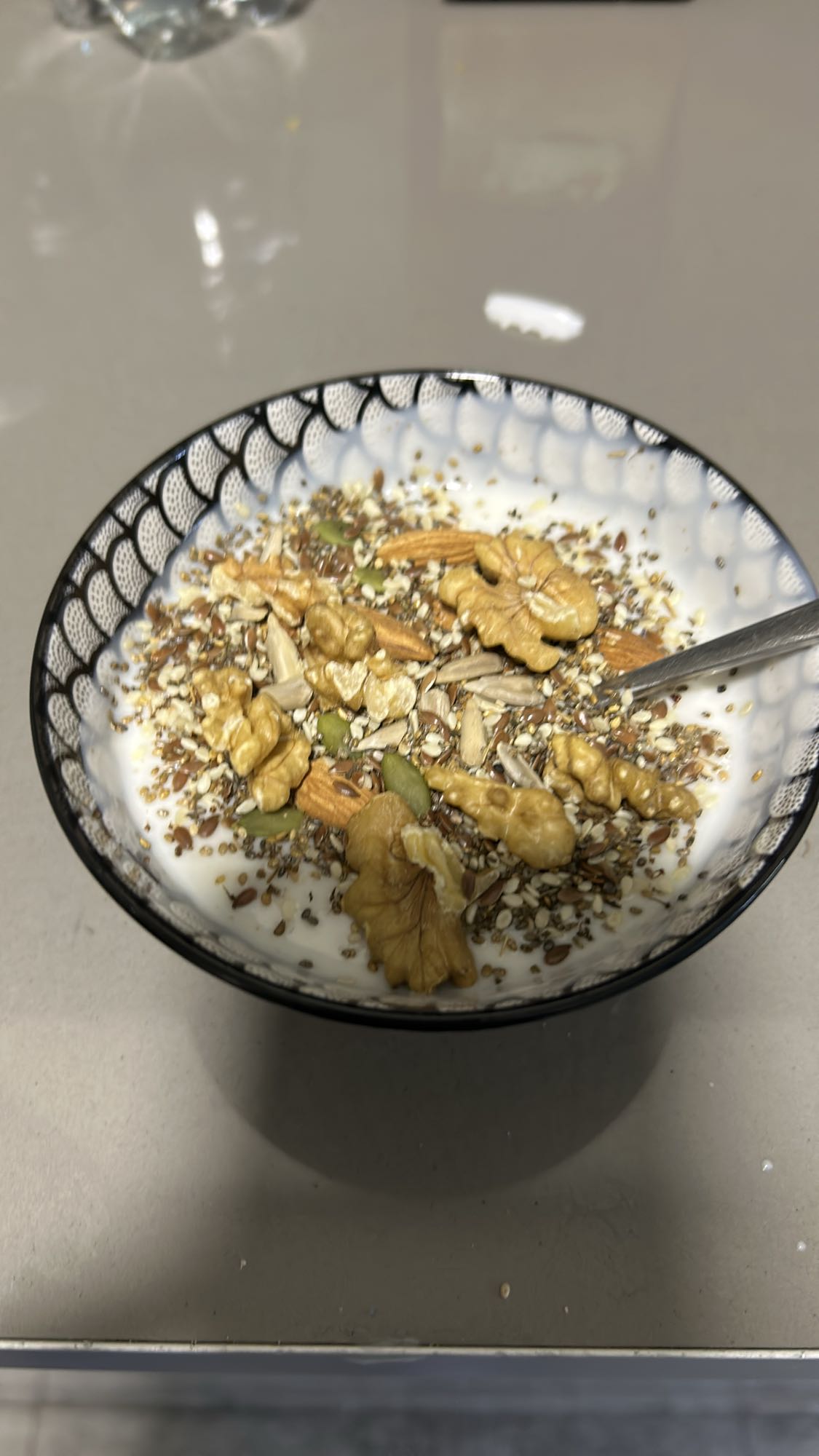 yogur con nueces y semillas