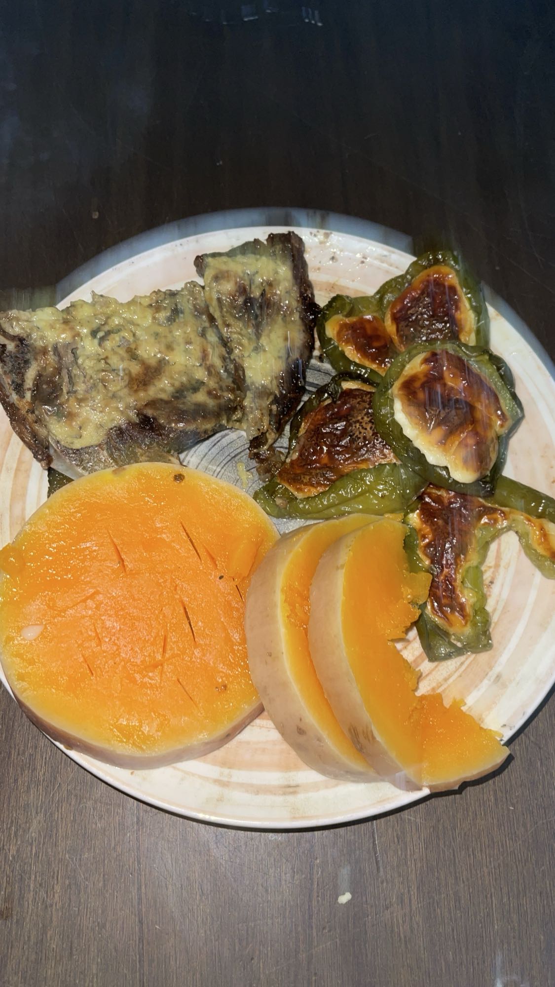 Carne, calabaza y pimientos