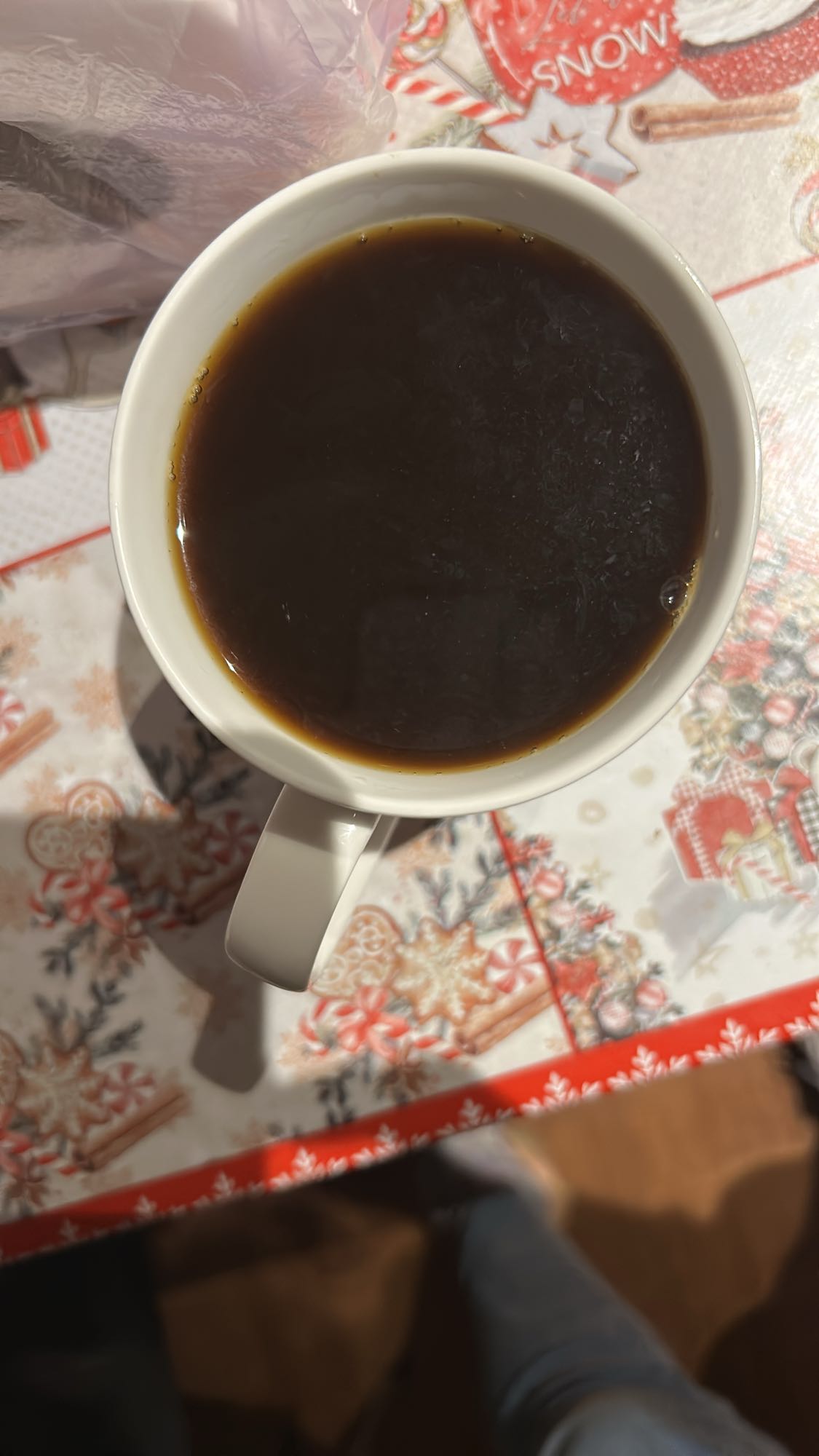 Cafea simplă cu scorțișoară și cacao pură