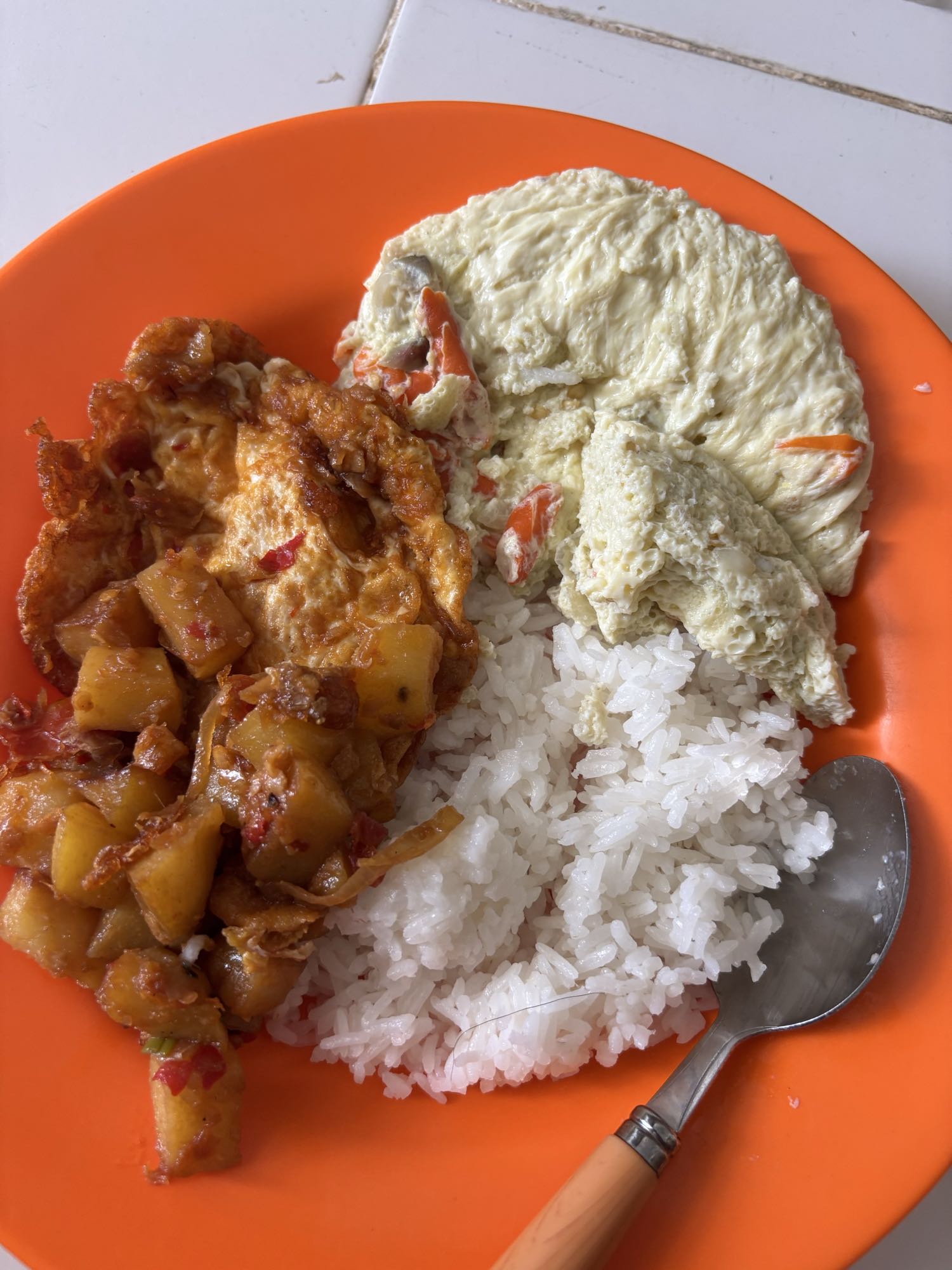 Nasi, telur, kentang
