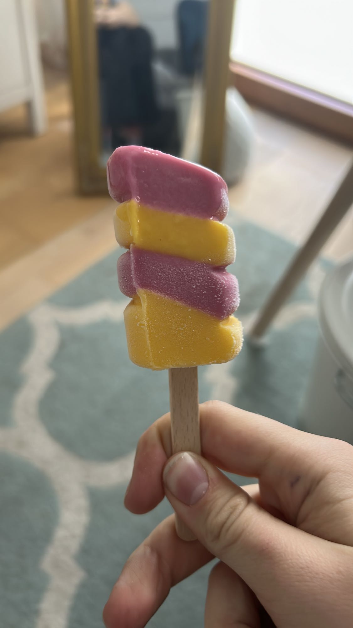 owocowy lód na patyku