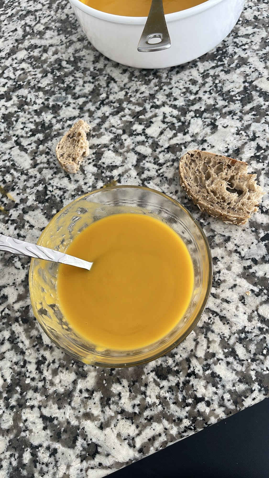Soupe de potiron et pain