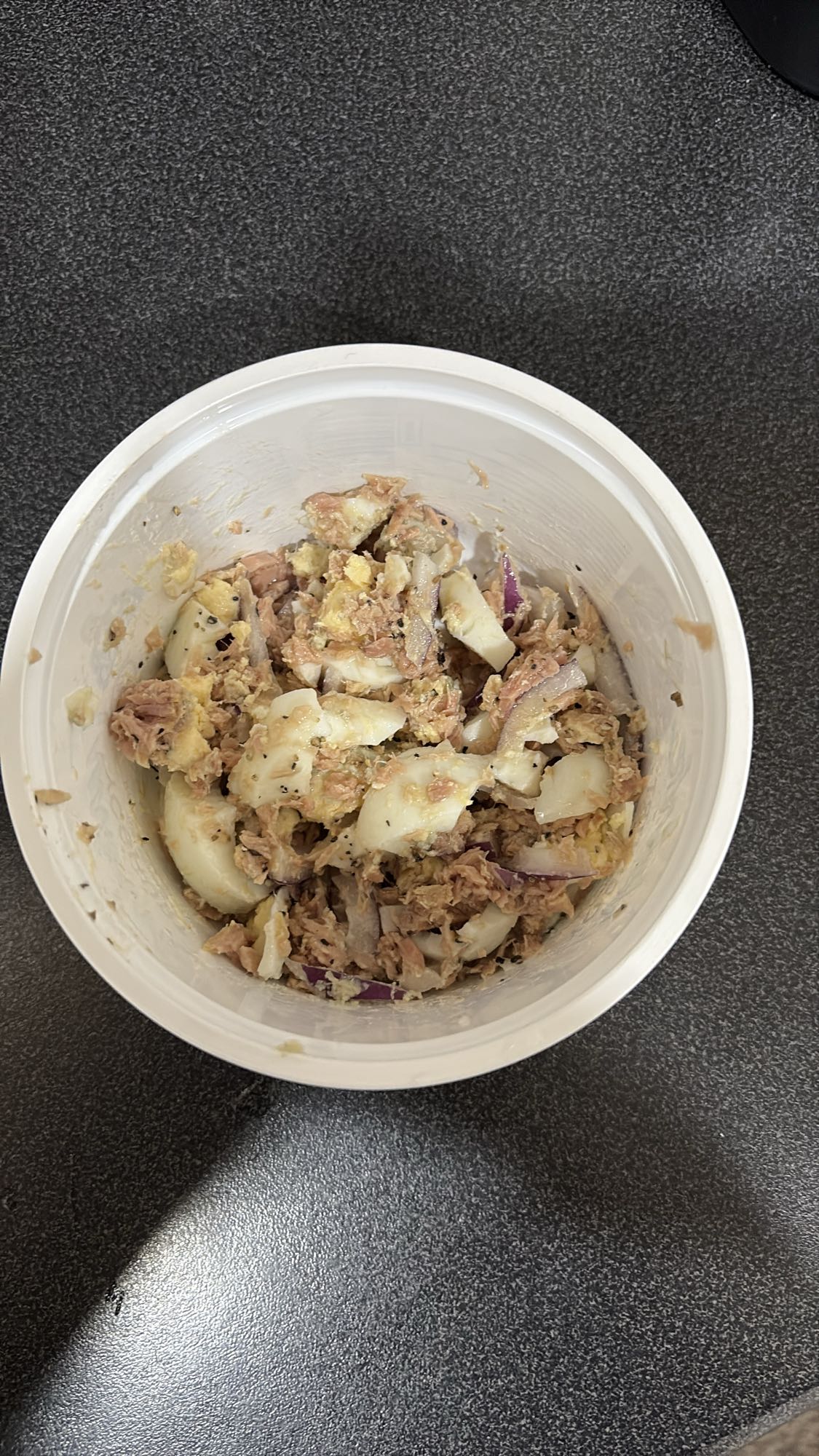 Tunfisk og eggesalat