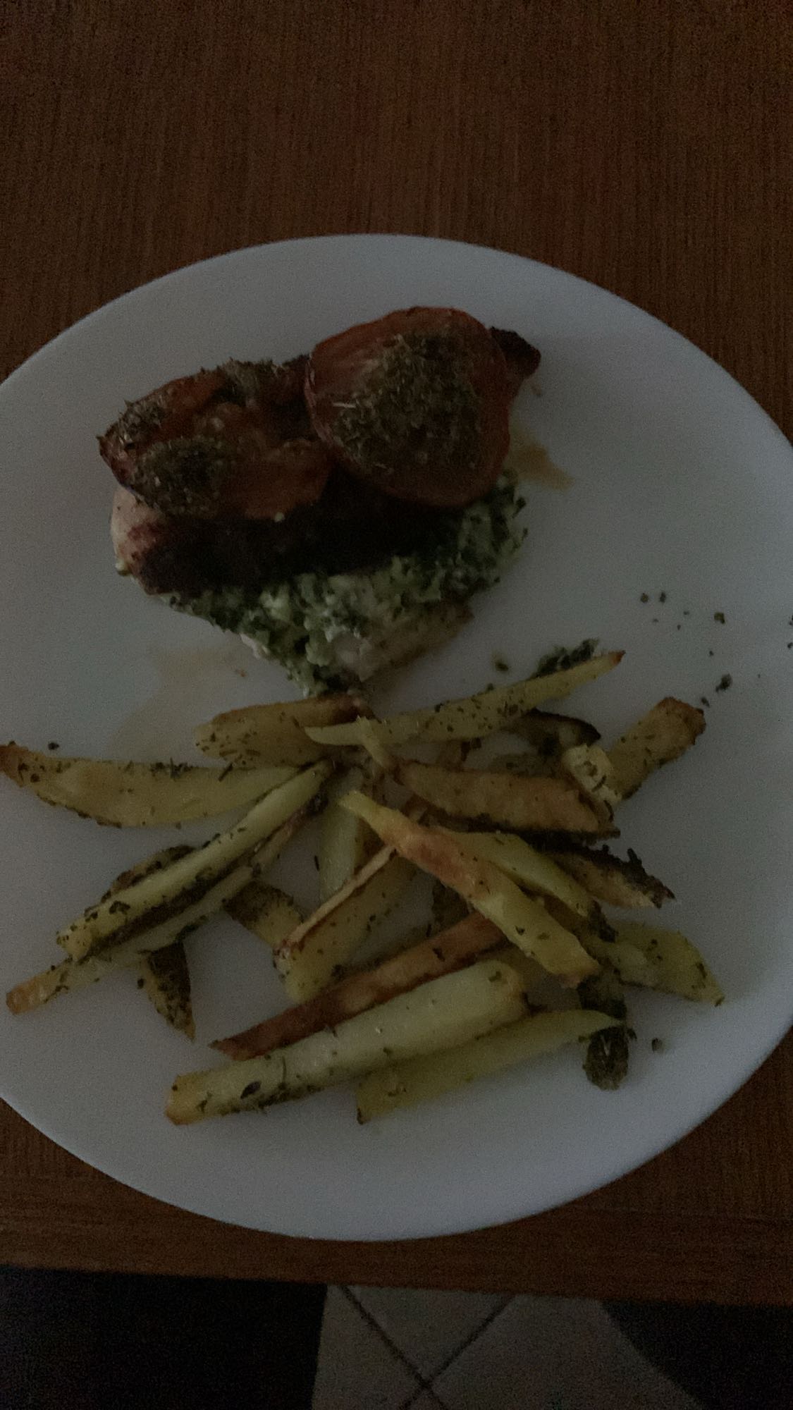 Kurczak z frytkami i warzywami