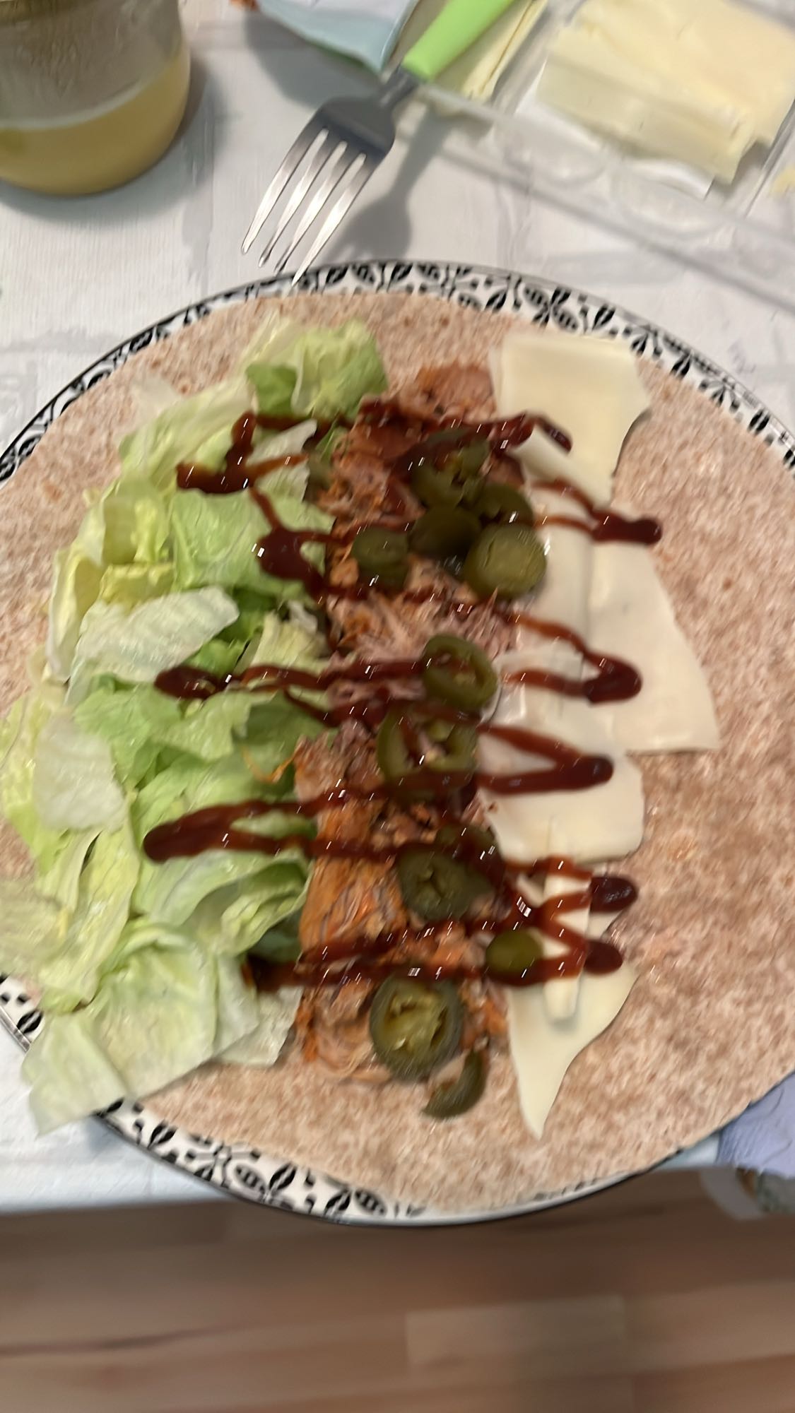 Пилешко бурито с чедър