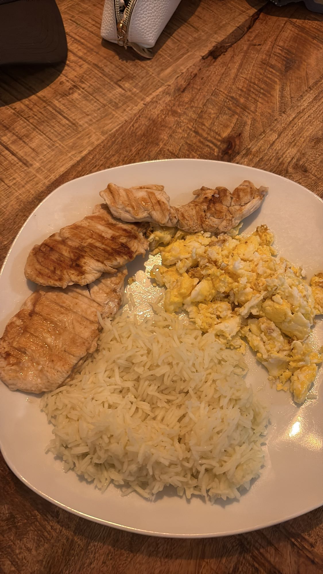 kipfilet met rijst en ei