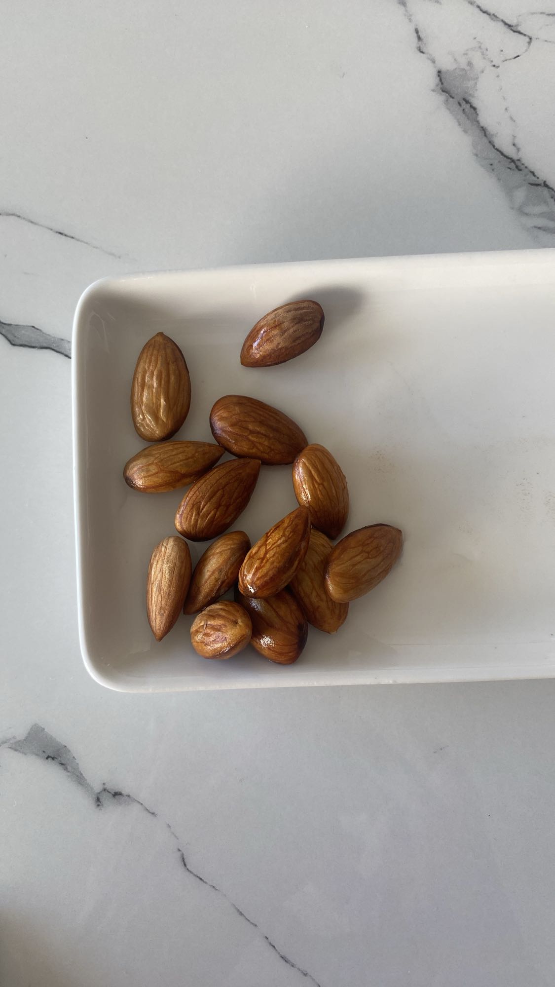 замоченный миндаль