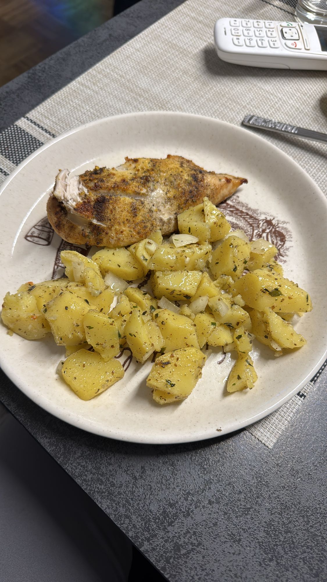 Grillhähnchen mit Kartoffeln