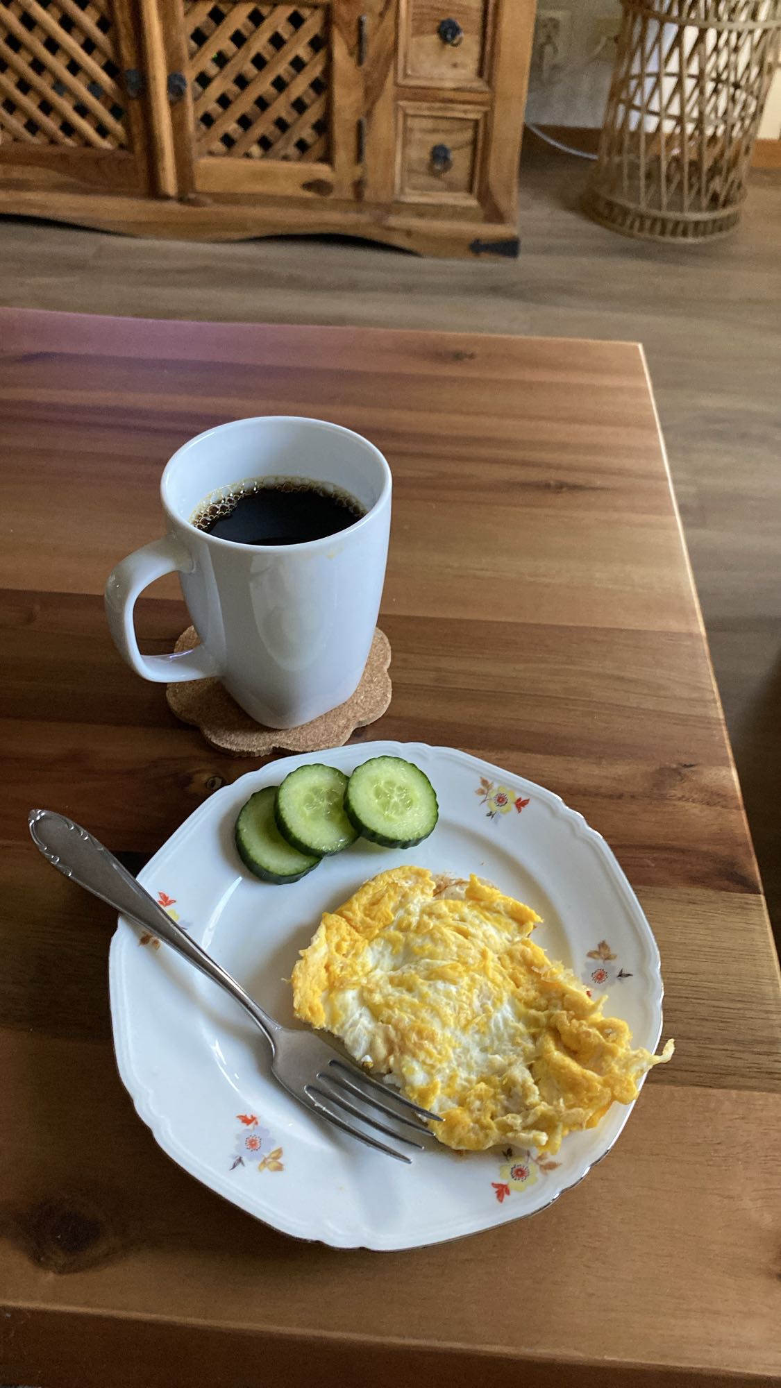 Ägg och kaffe frukost
