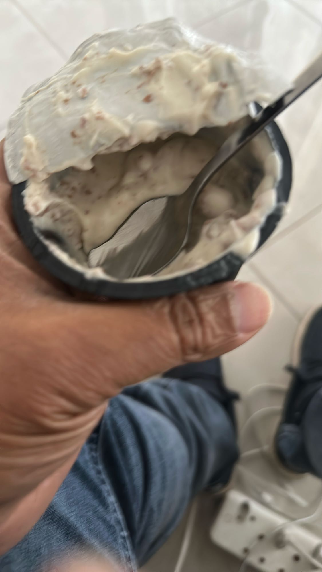 Creamy yogurt with granola