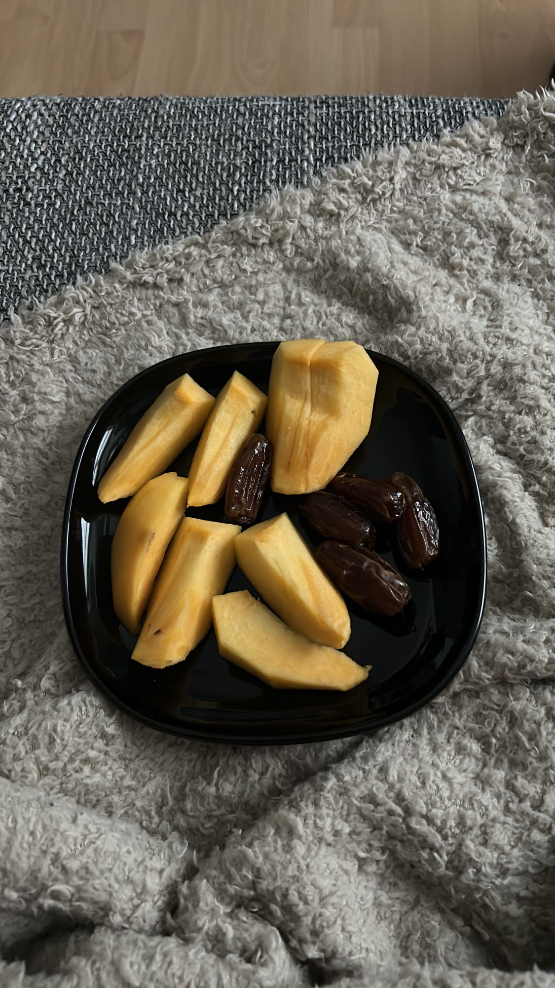 Kaki ve Hurma Tabağı