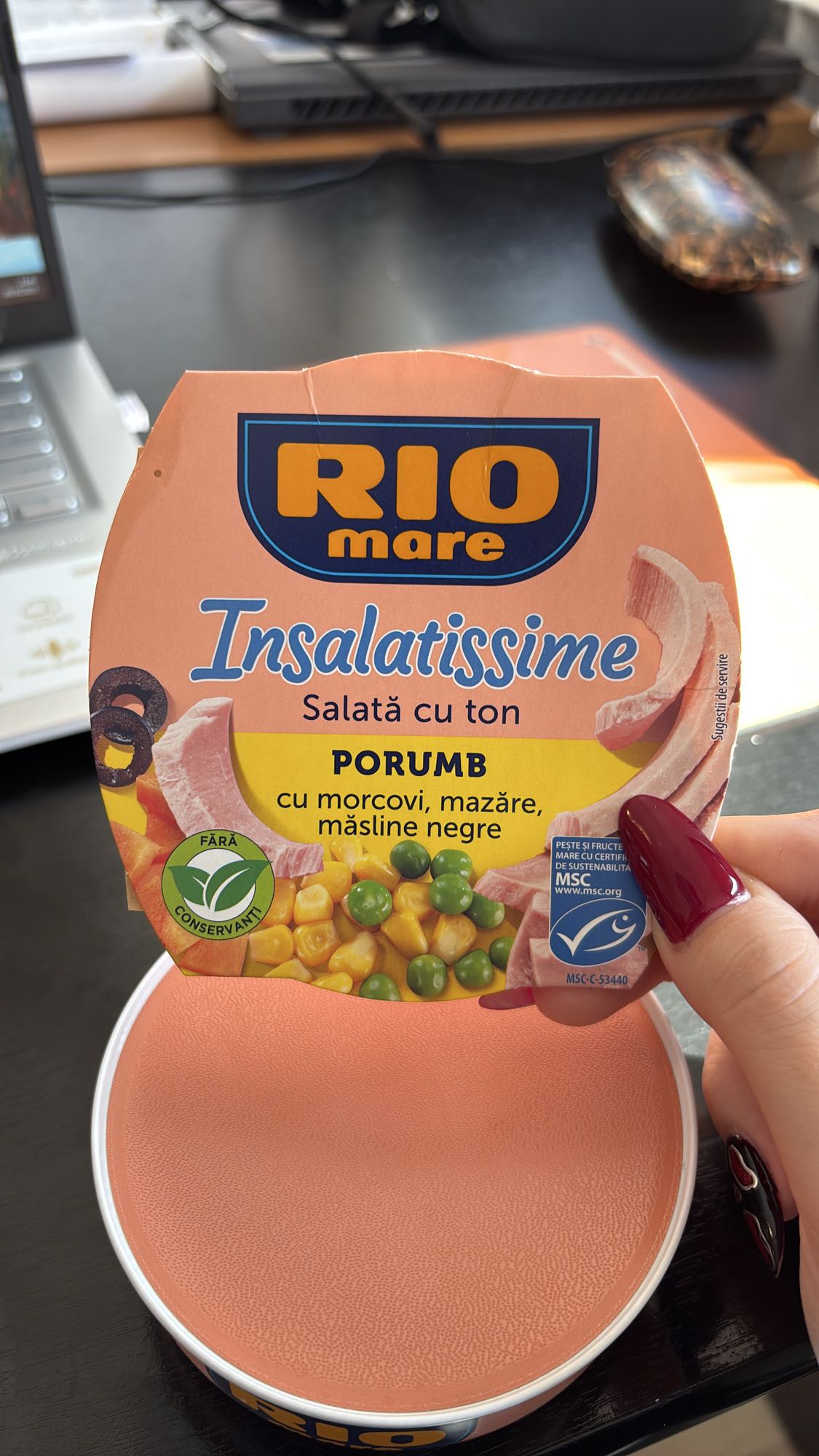 Salată cu ton și legume