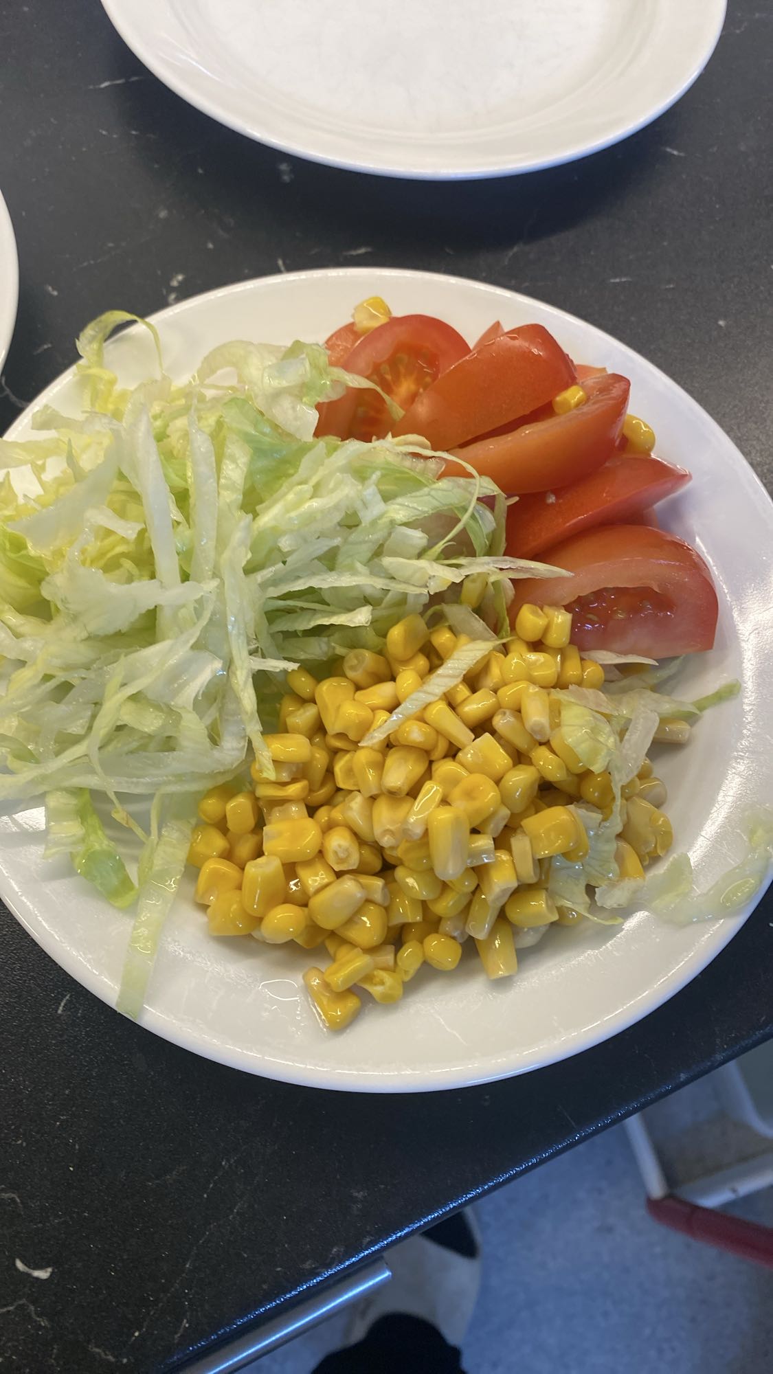 Majs- och tomatsallad