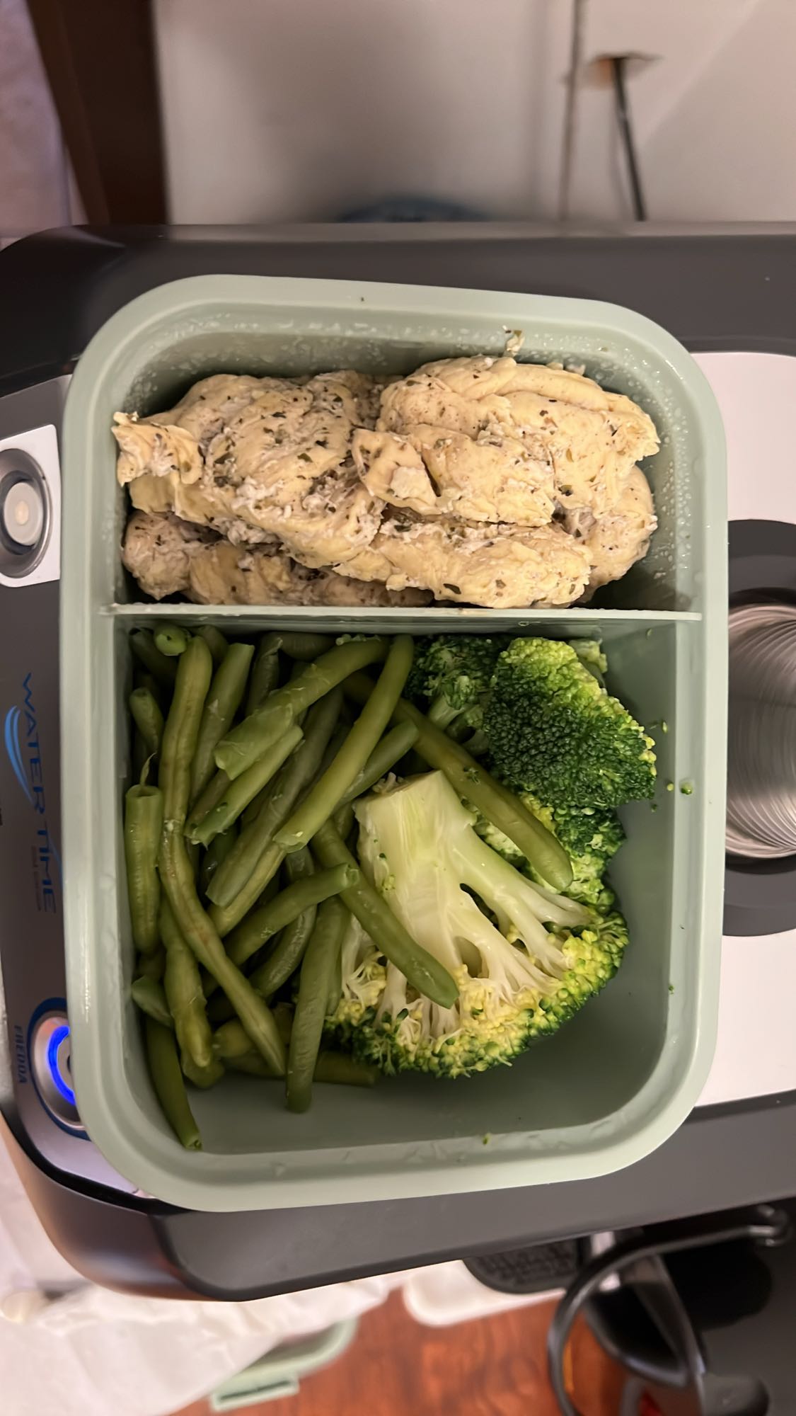 Tavuk ve Sebze Kutusu